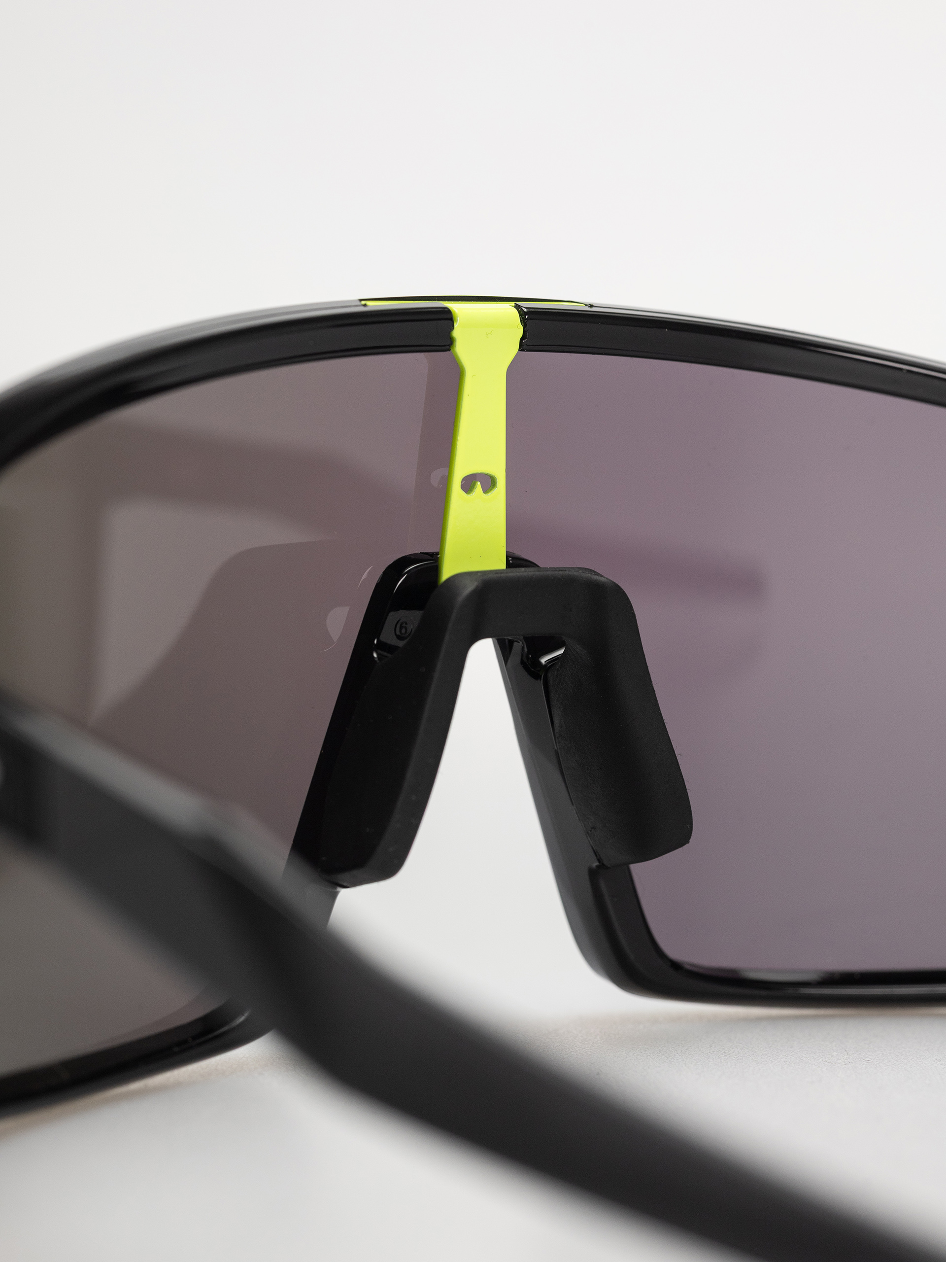 Napszemüvegek Oakley Sutro (black ink/prizm jade)