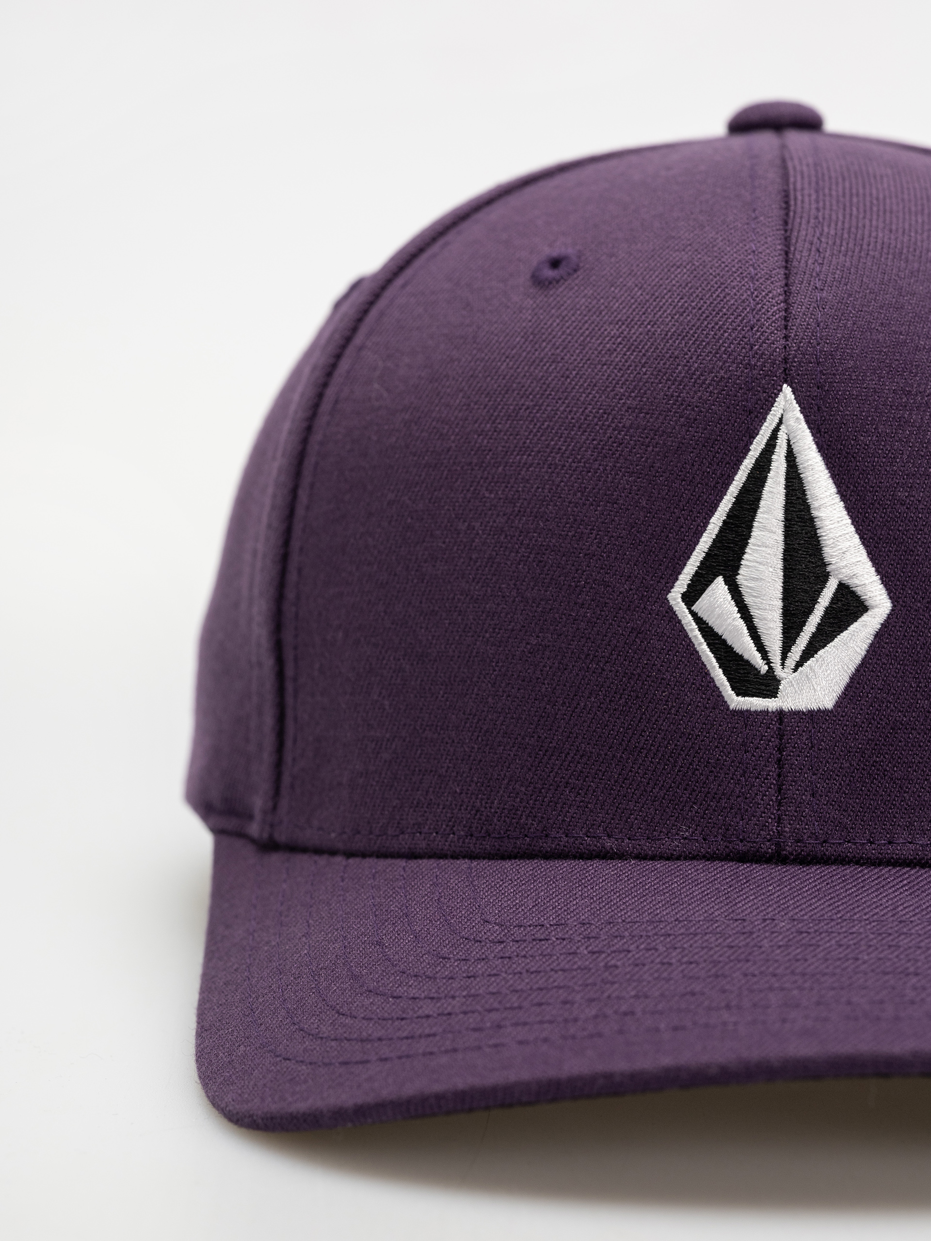 Volcom Full Stone Flexfit Baseball sapka (grape royale)