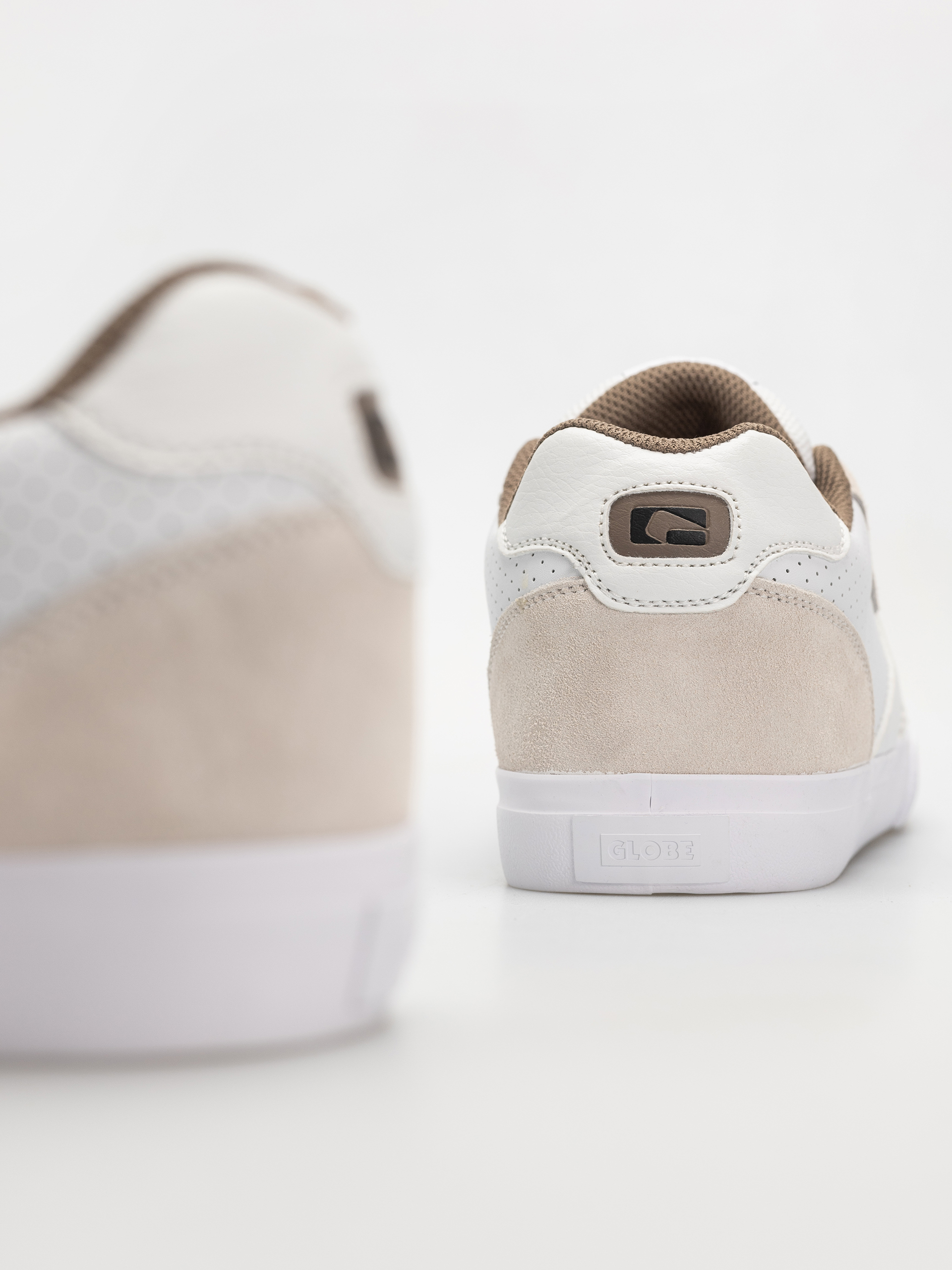 Cipők Globe Encore 2 (white dip)