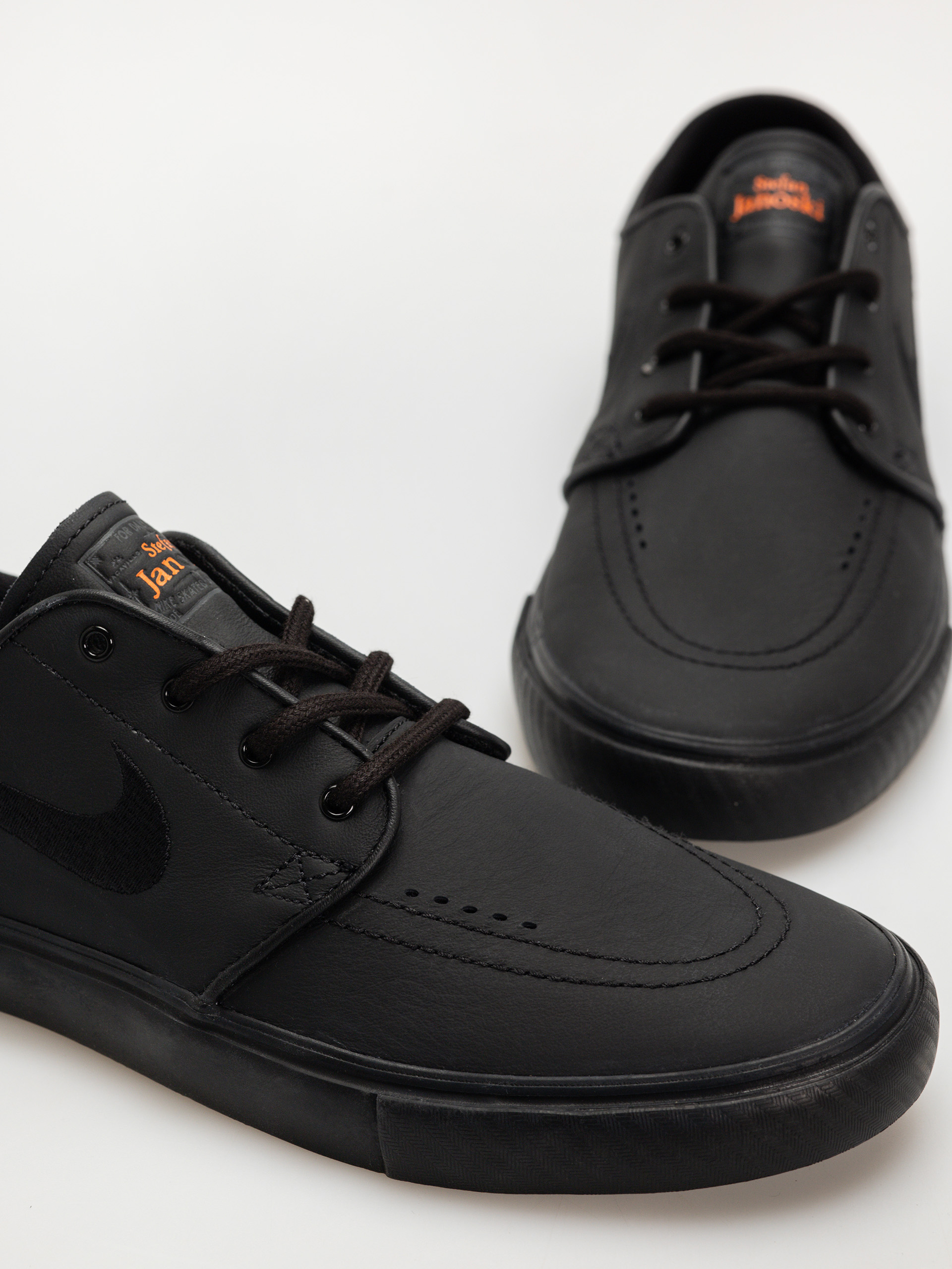 Cipők Nike SB Zoom Janoski OG+ ISO (black/black black black)