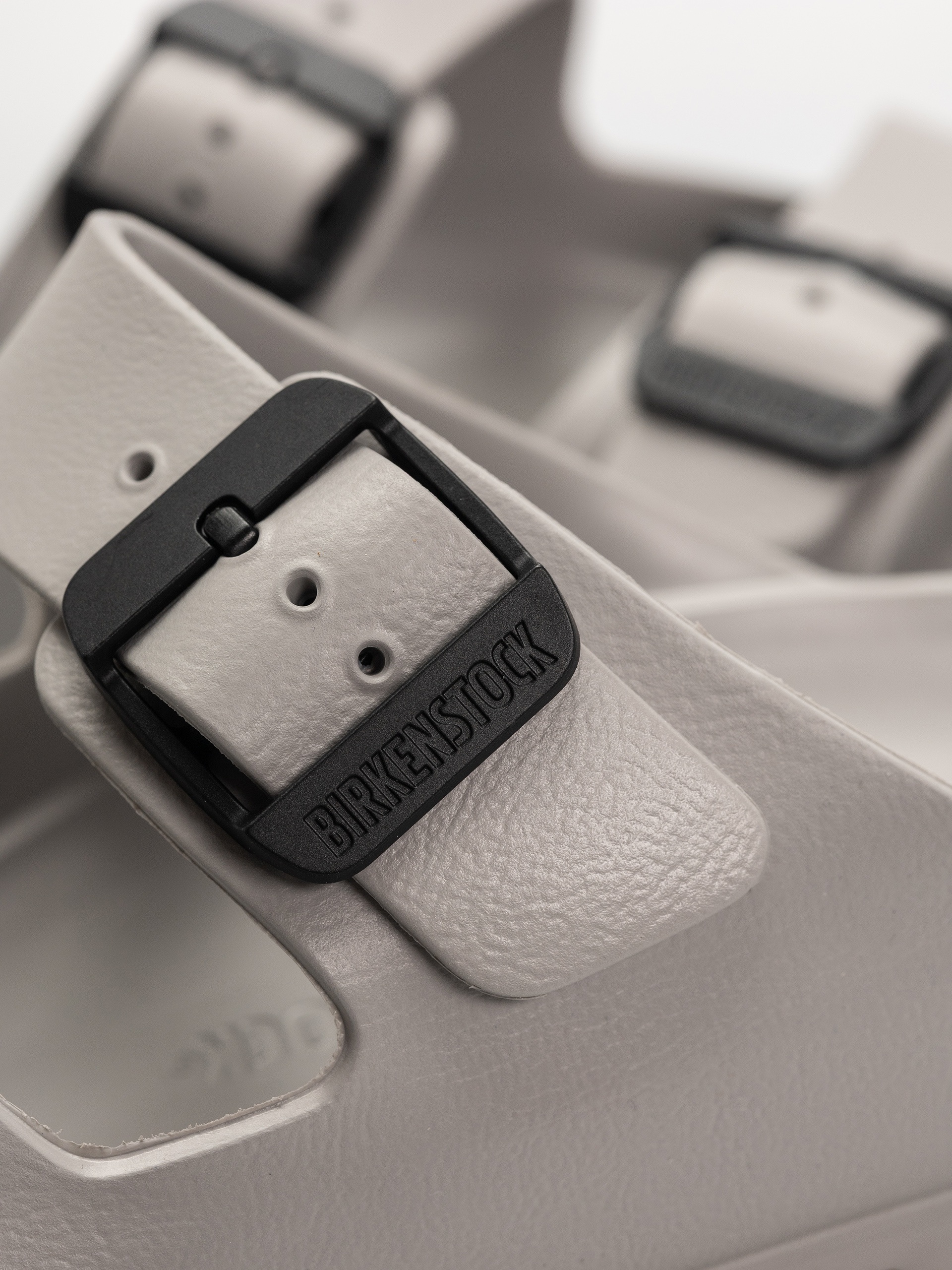 Birkenstock Arizona Stealth Buckle EVA Regular Flip-flop papucsok (stone coin/black)