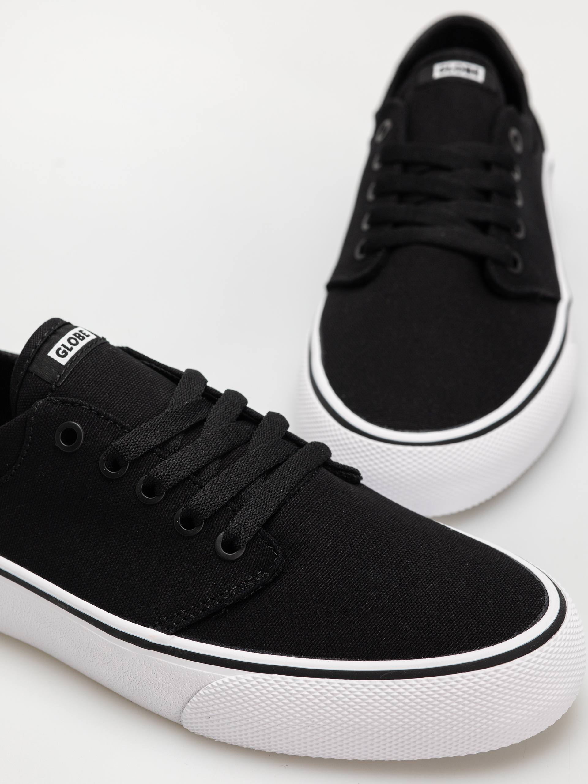 Cipők Globe Goodstock (black/white)