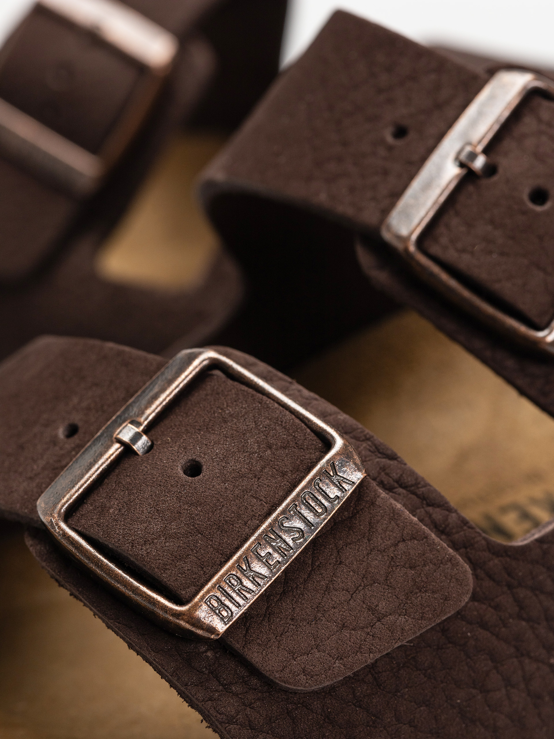 Flip-flop papucsok Birkenstock Arizona Nubuck Leather Regular (desert buck roast)