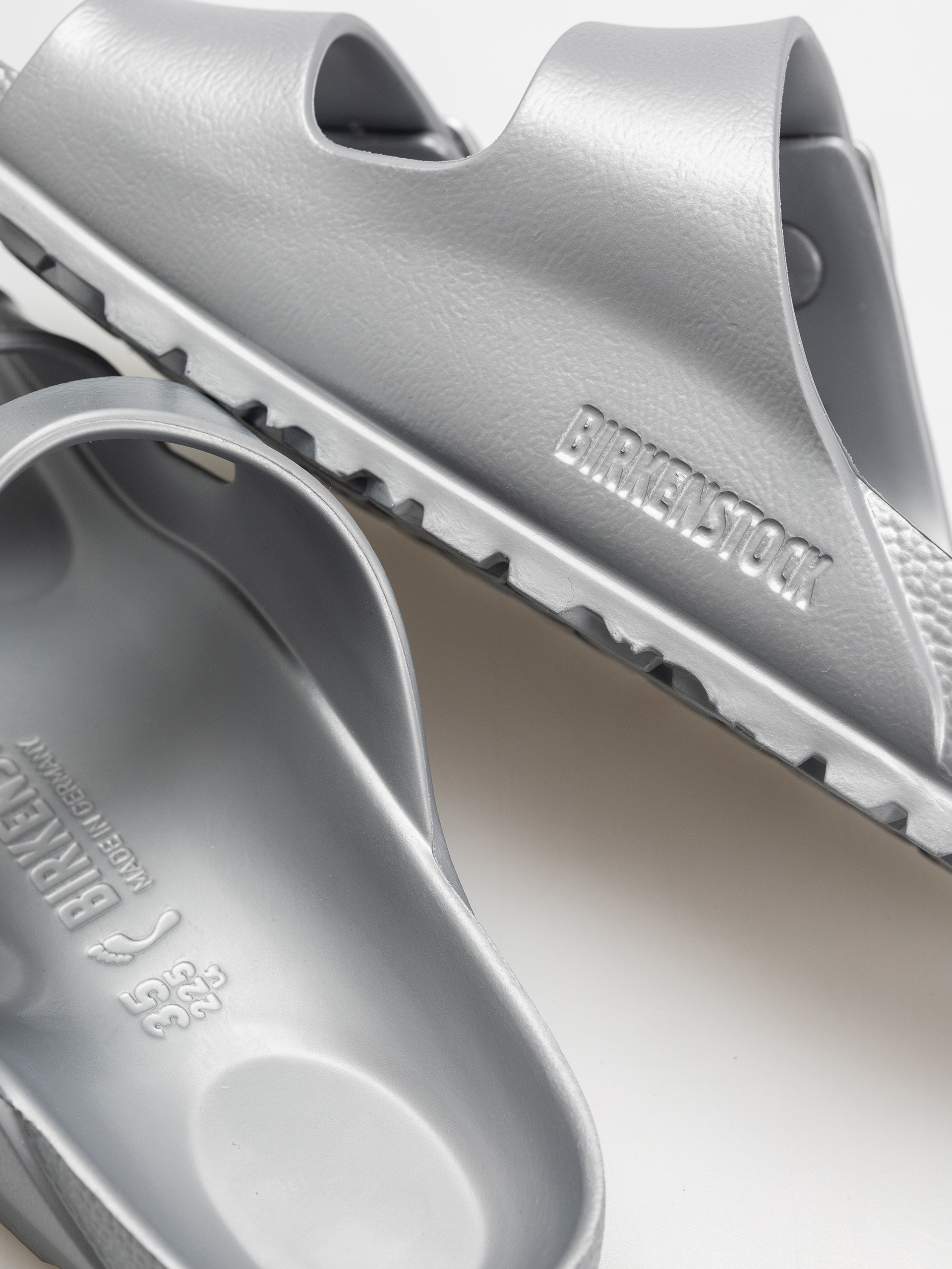 Flip-flop papucsok Birkenstock Arizona EVA Narrow Wmn (metallic silver)