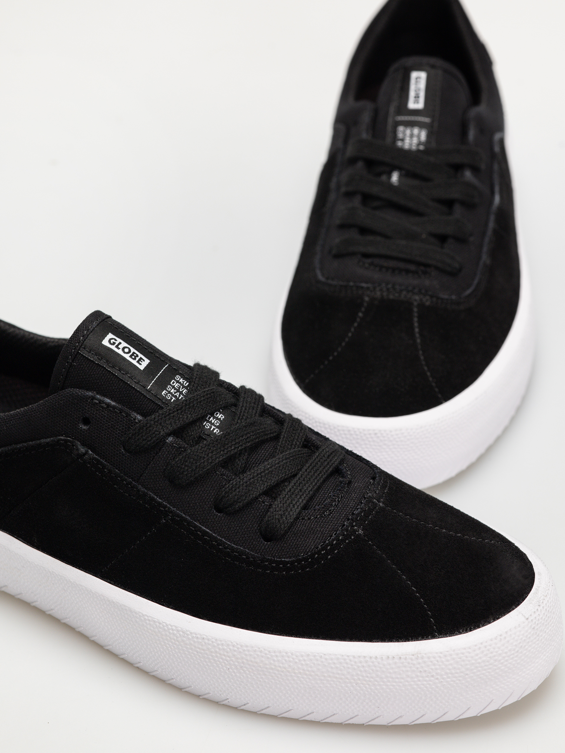 Cipők Globe Melbek (black/white)