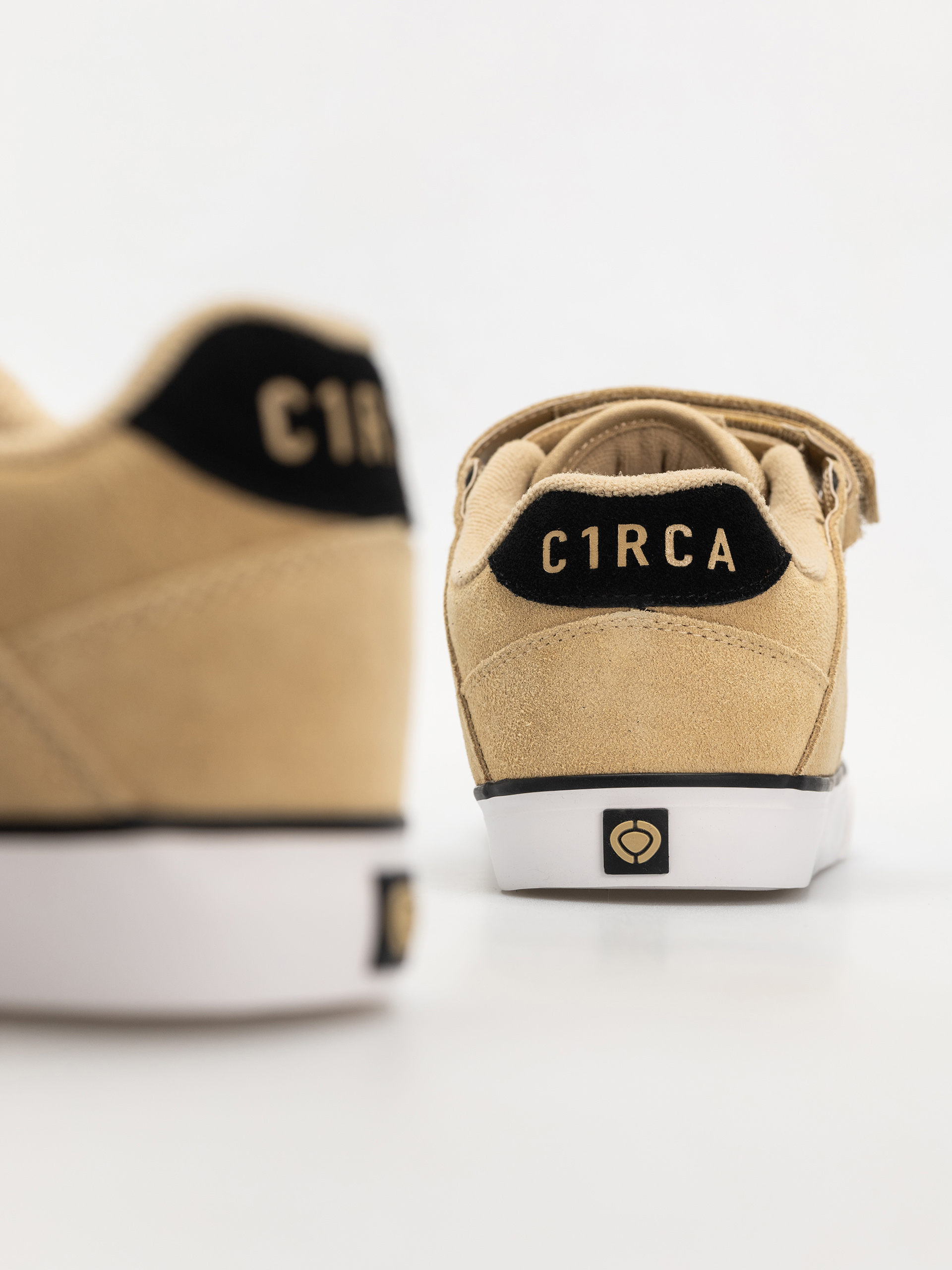 Cipők Circa 205 Vulc (parsnip/black)