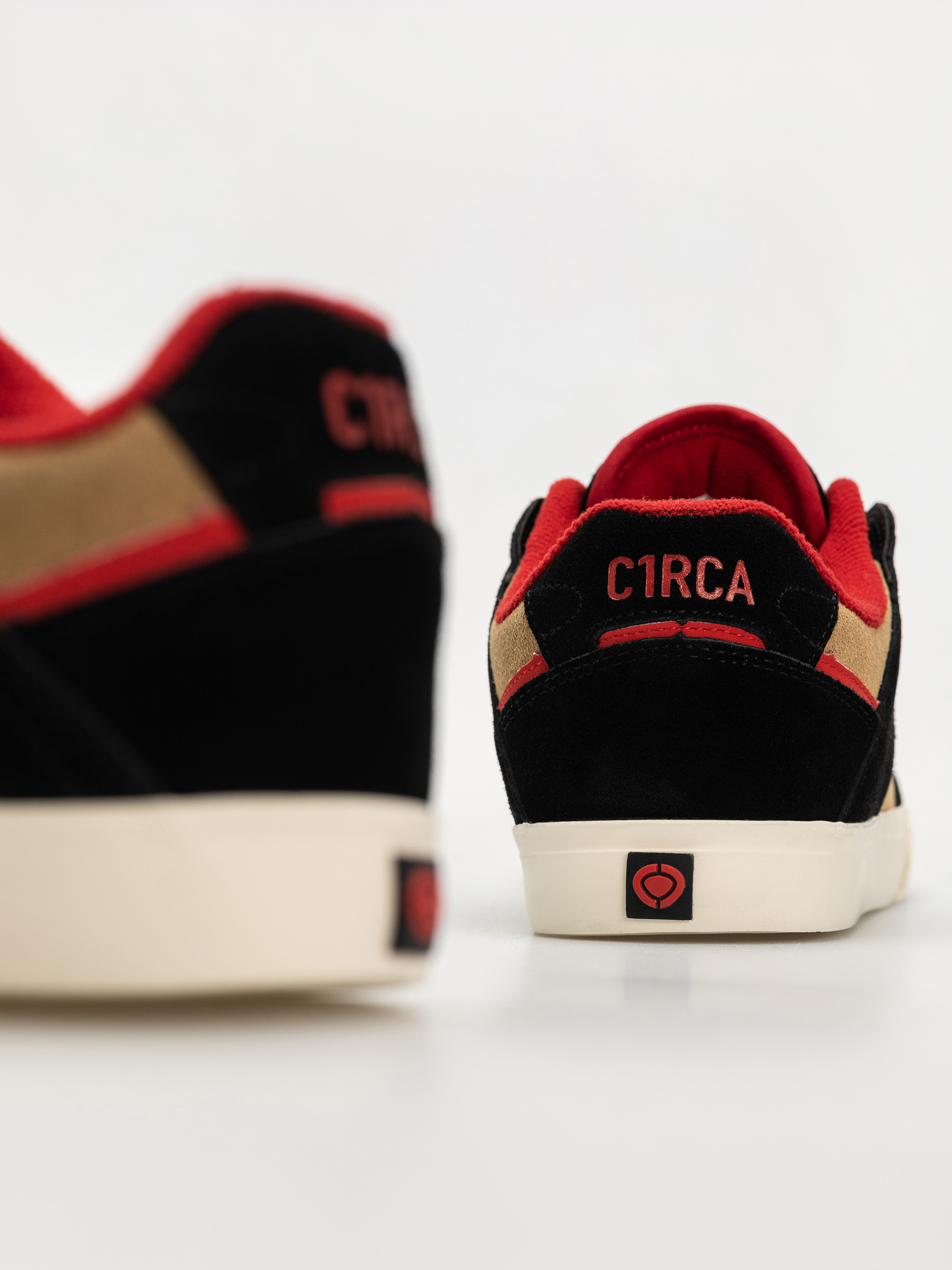 Cipők Circa 205 Vulc Se (black/dijon/red)