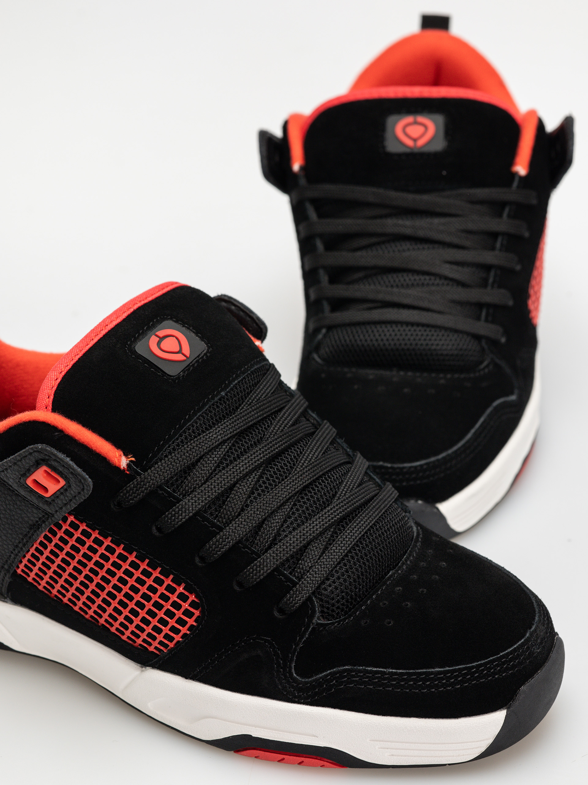 Cipők Circa Tave Tt (black/rubicondo)