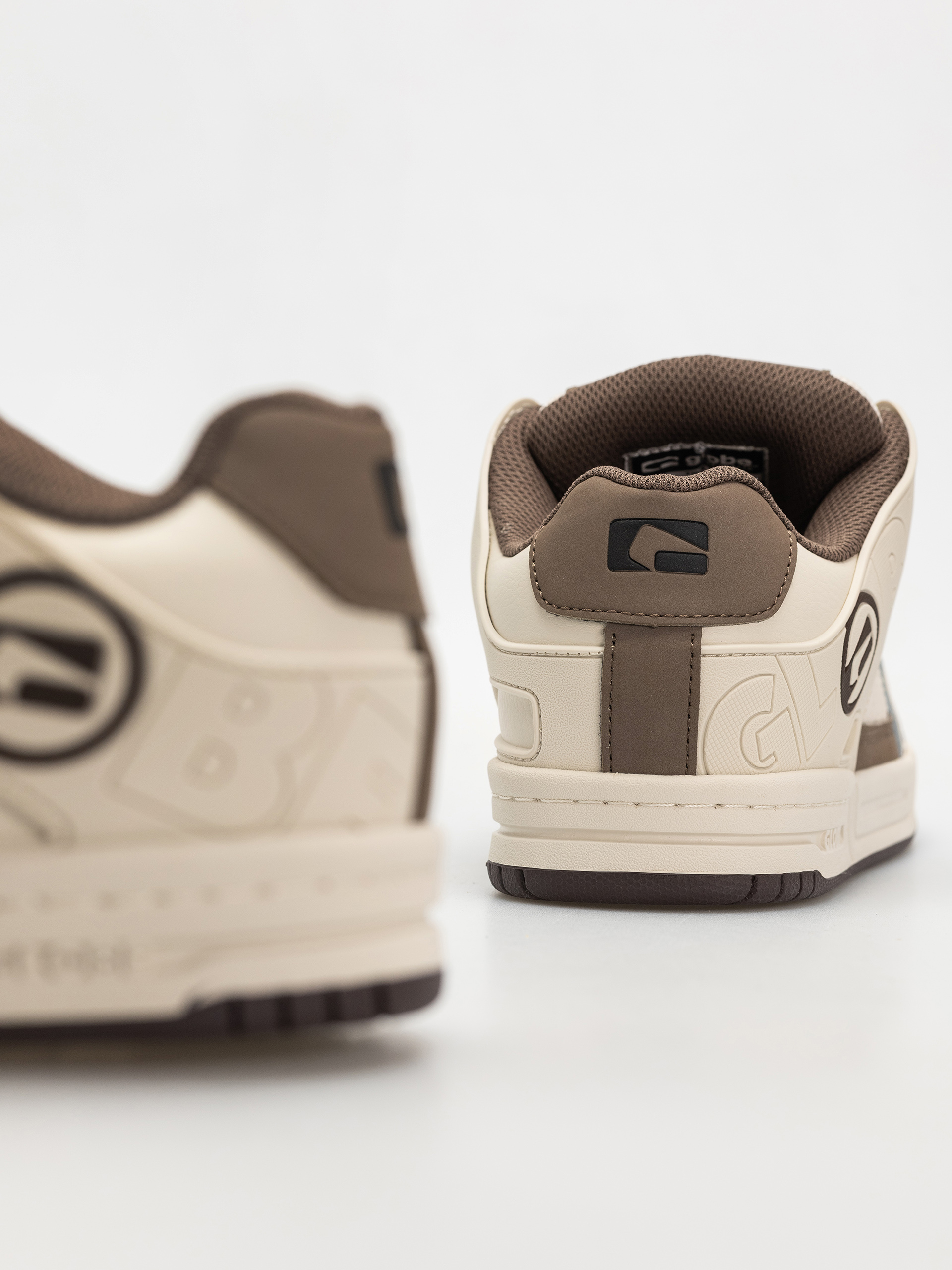 Cipők Globe Tilt (parchment)