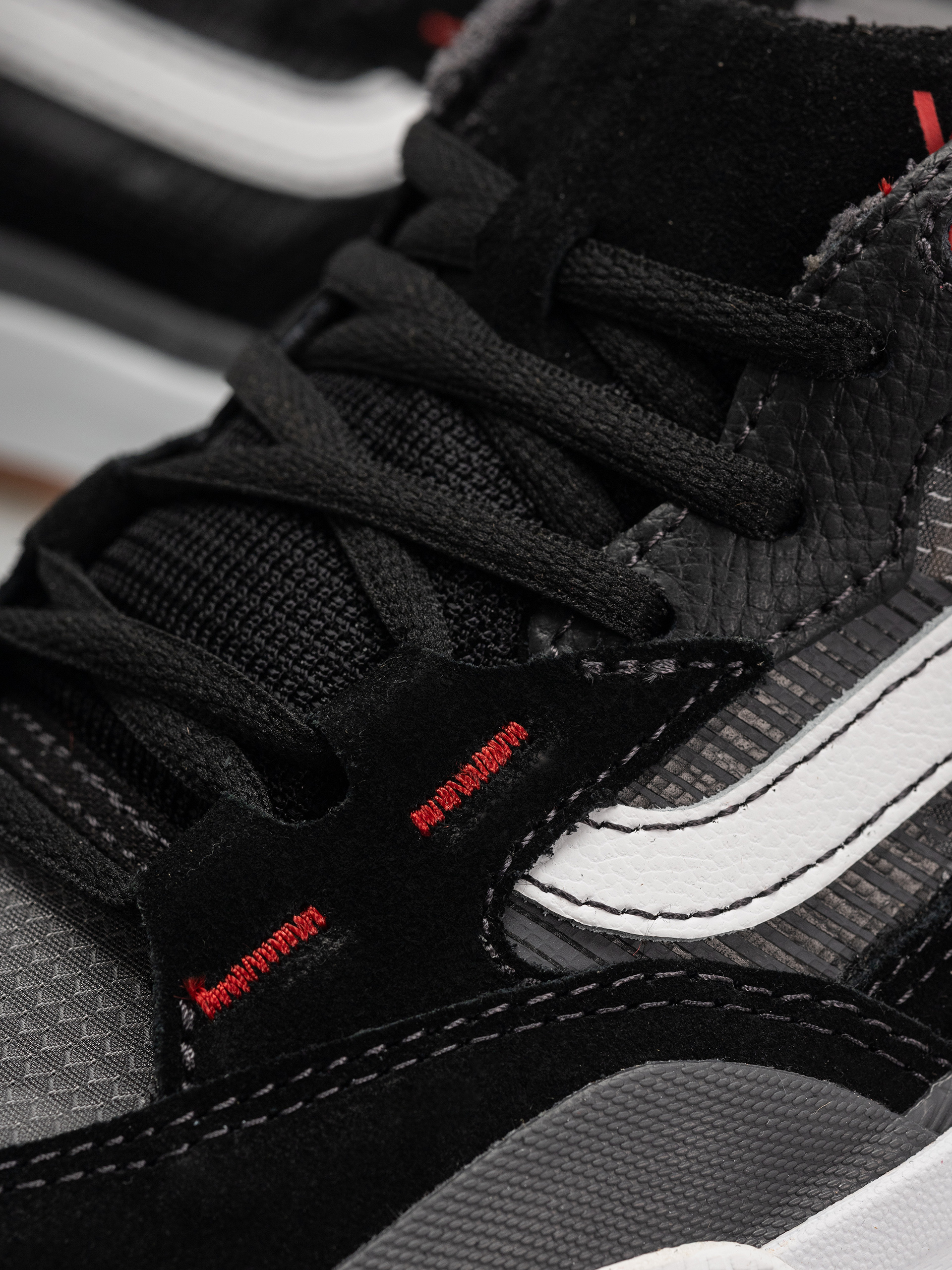 Cipők Vans Skate 2 Wayvee (black/white/red)