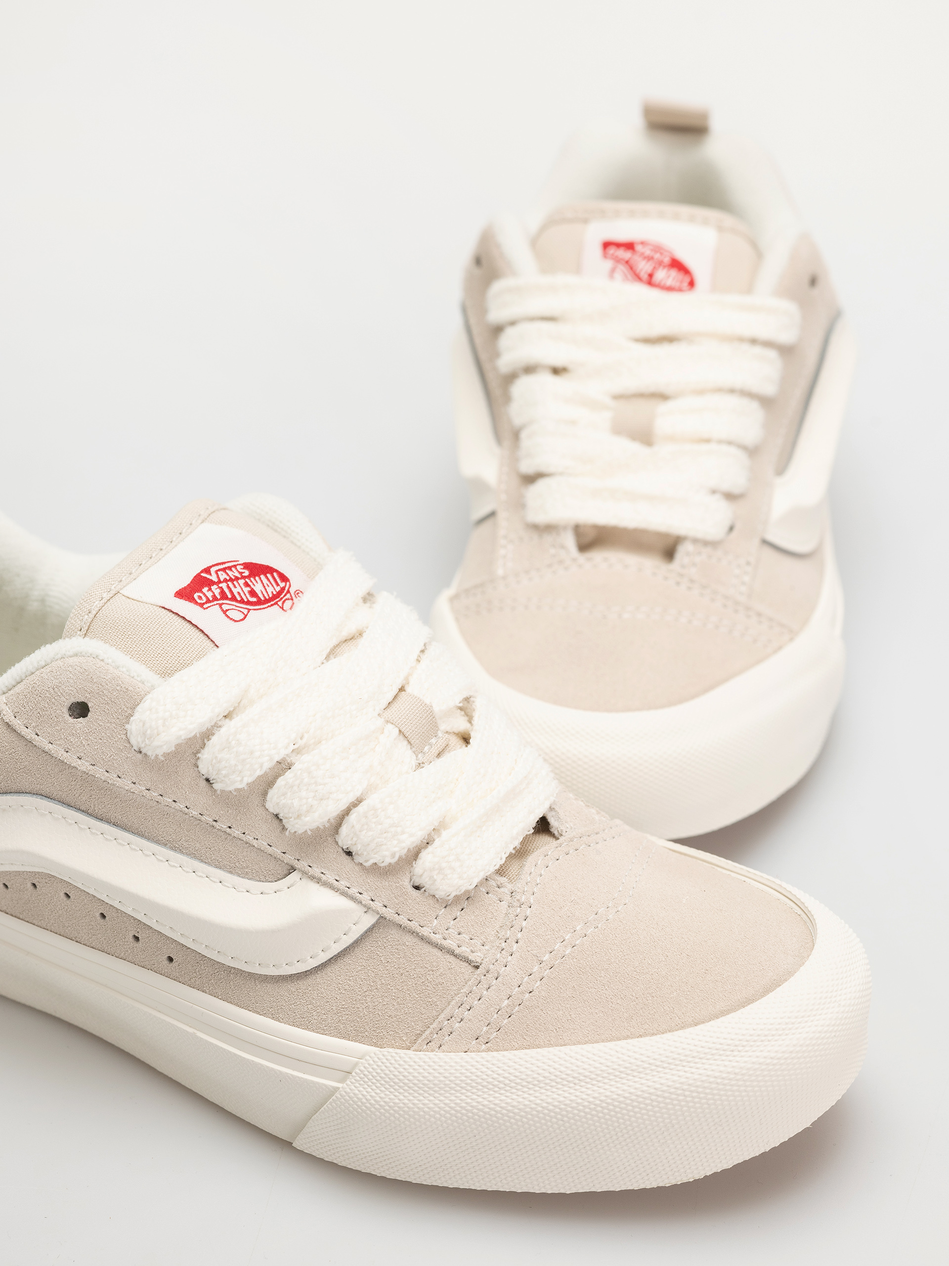 Cipők Vans Knu Skool (oatmeal/marshmallow)