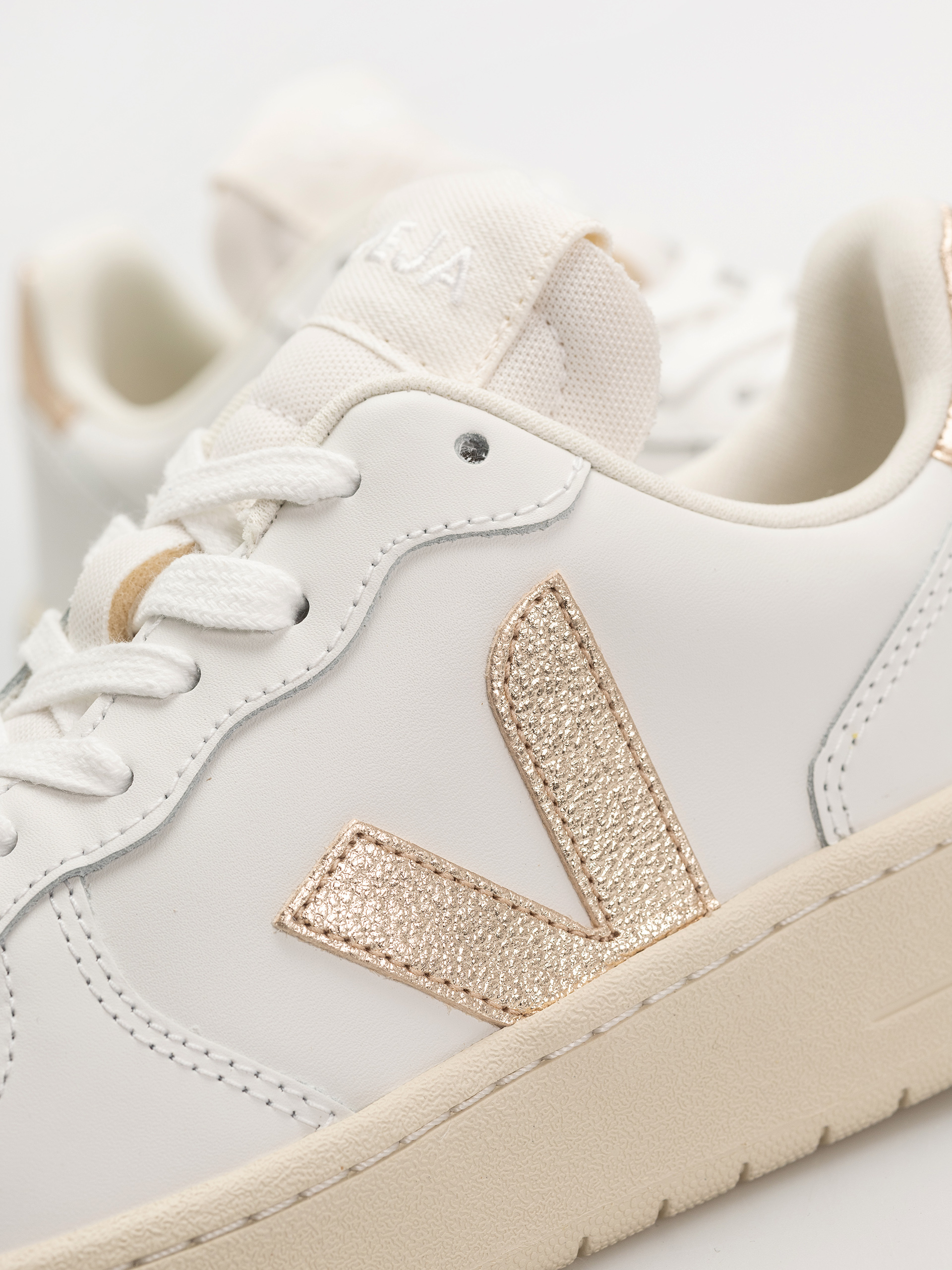 Cipők Veja V-10 Wmn (extra white platine)