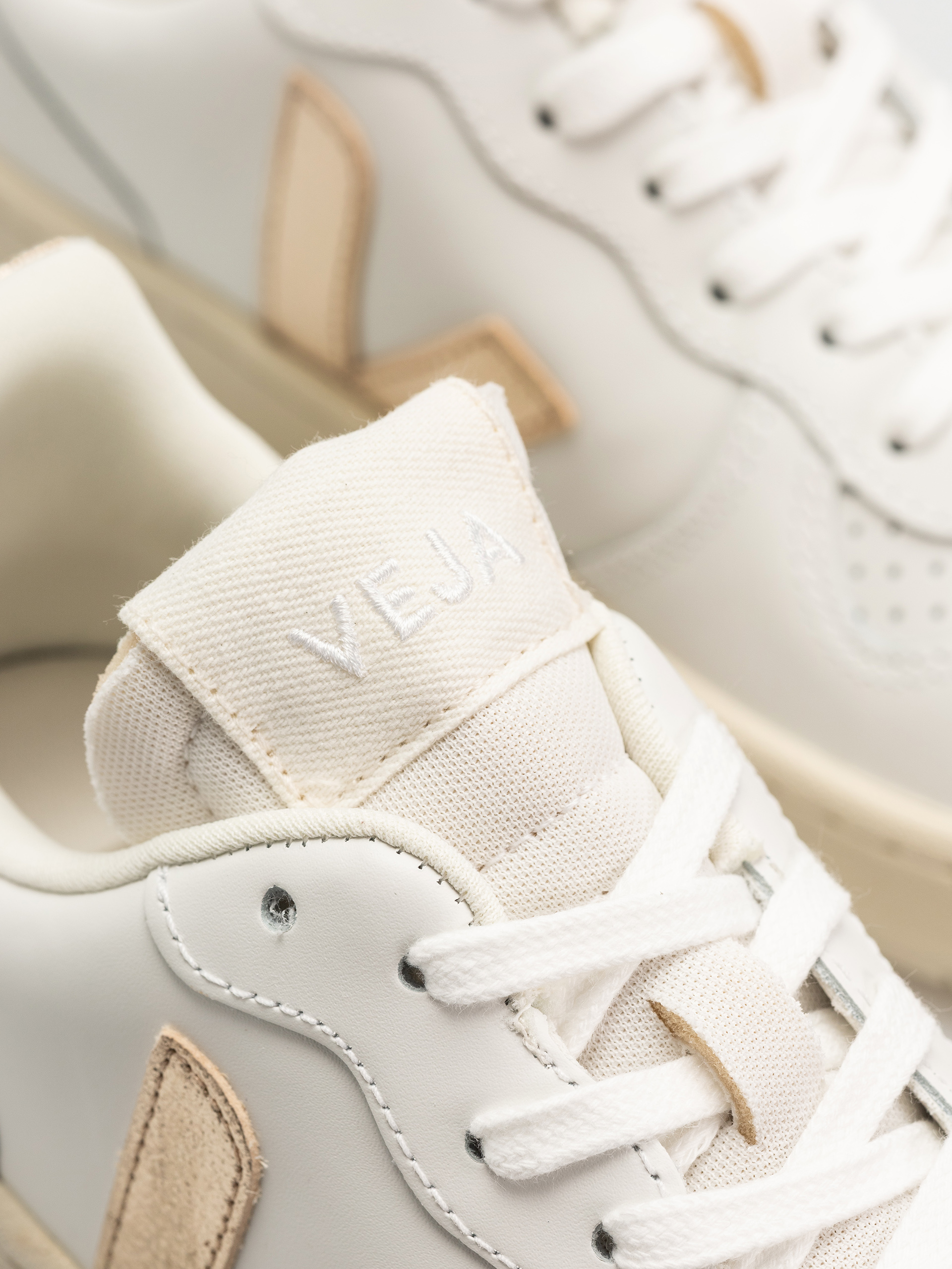 Veja V-10 Cipők Wmn (extra white platine)
