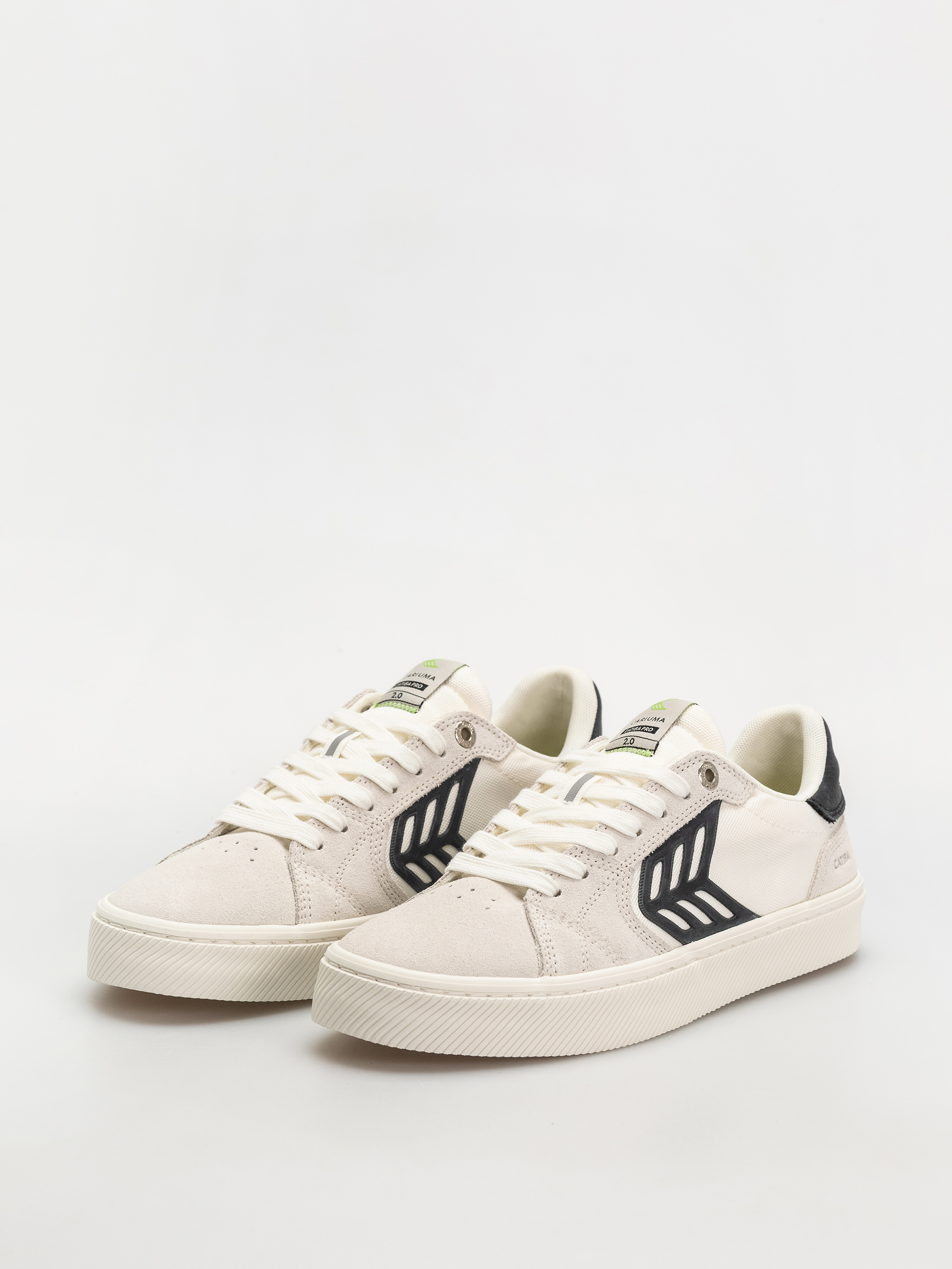 Cariuma Catiba Pro 2.0 Cipők (smoke white suede off white cordura black logo)