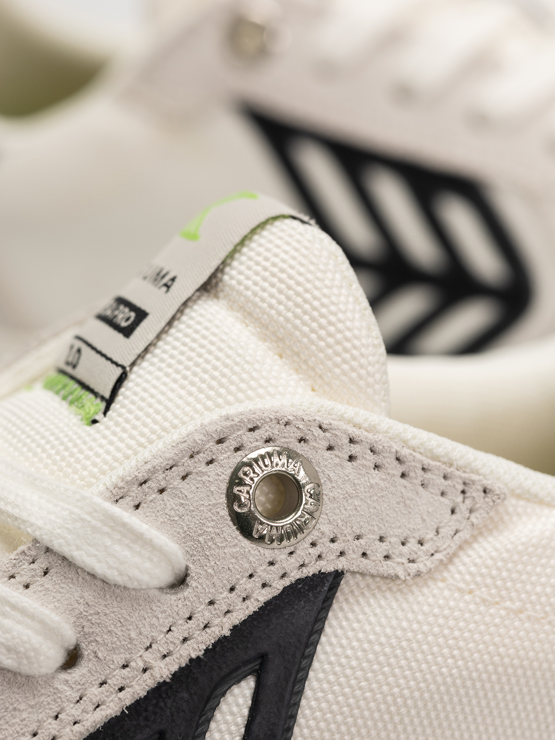 Cariuma Catiba Pro 2.0 Cipők (smoke white suede off white cordura black logo)