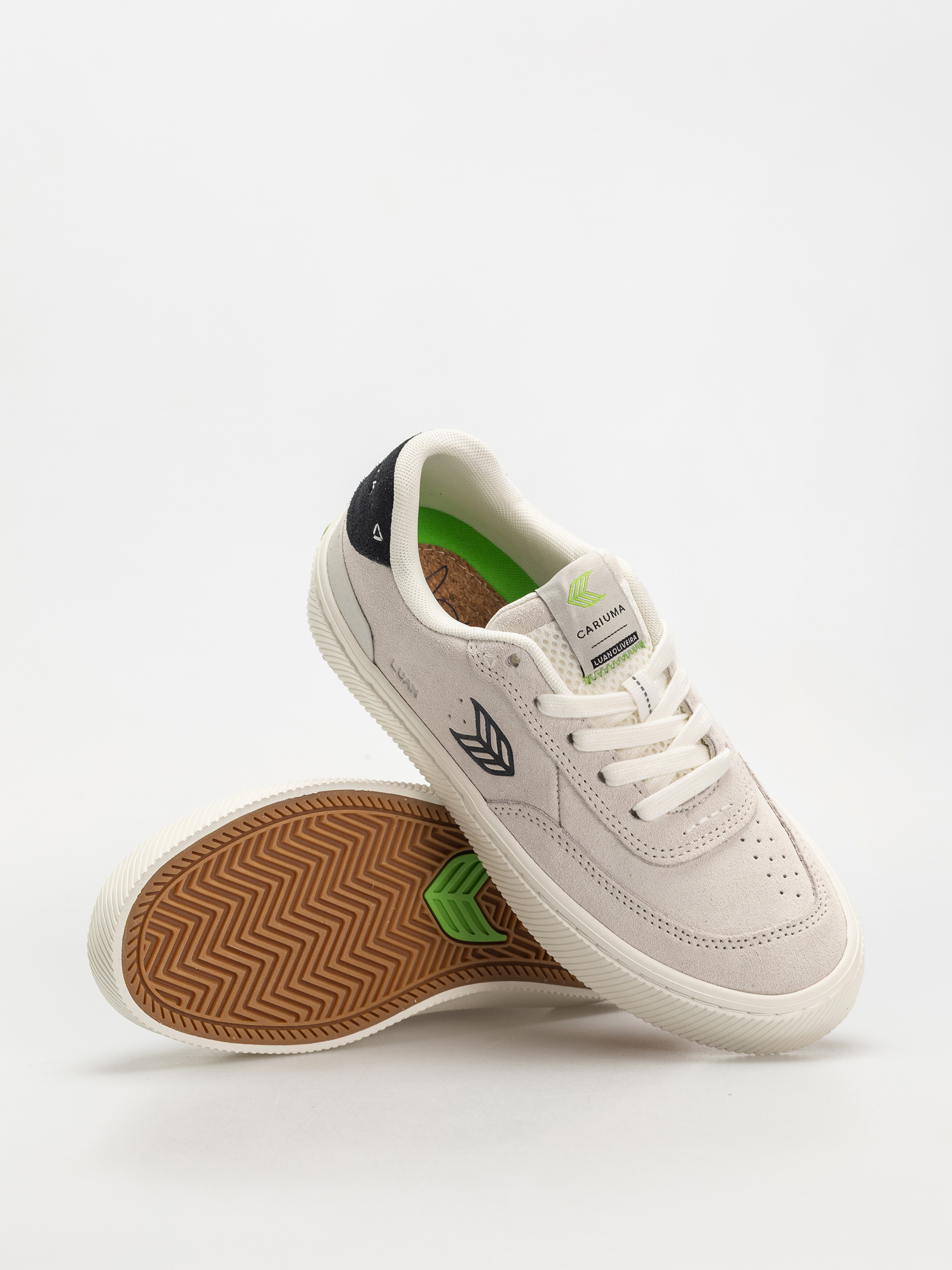 Cariuma Luan Pro Cipők Wmn (smoke white suede black logo)