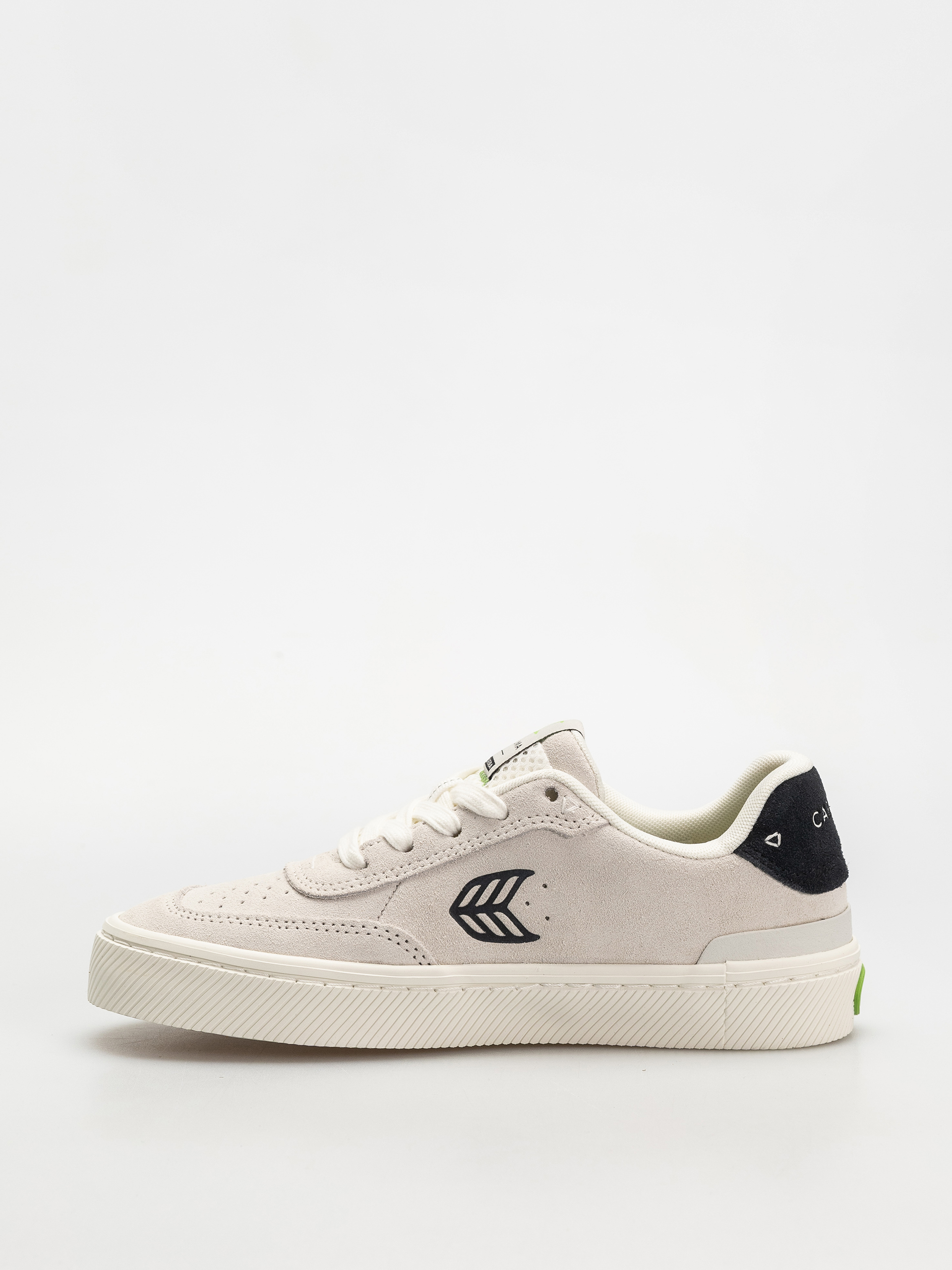 Cariuma Luan Pro Cipők Wmn (smoke white suede black logo)