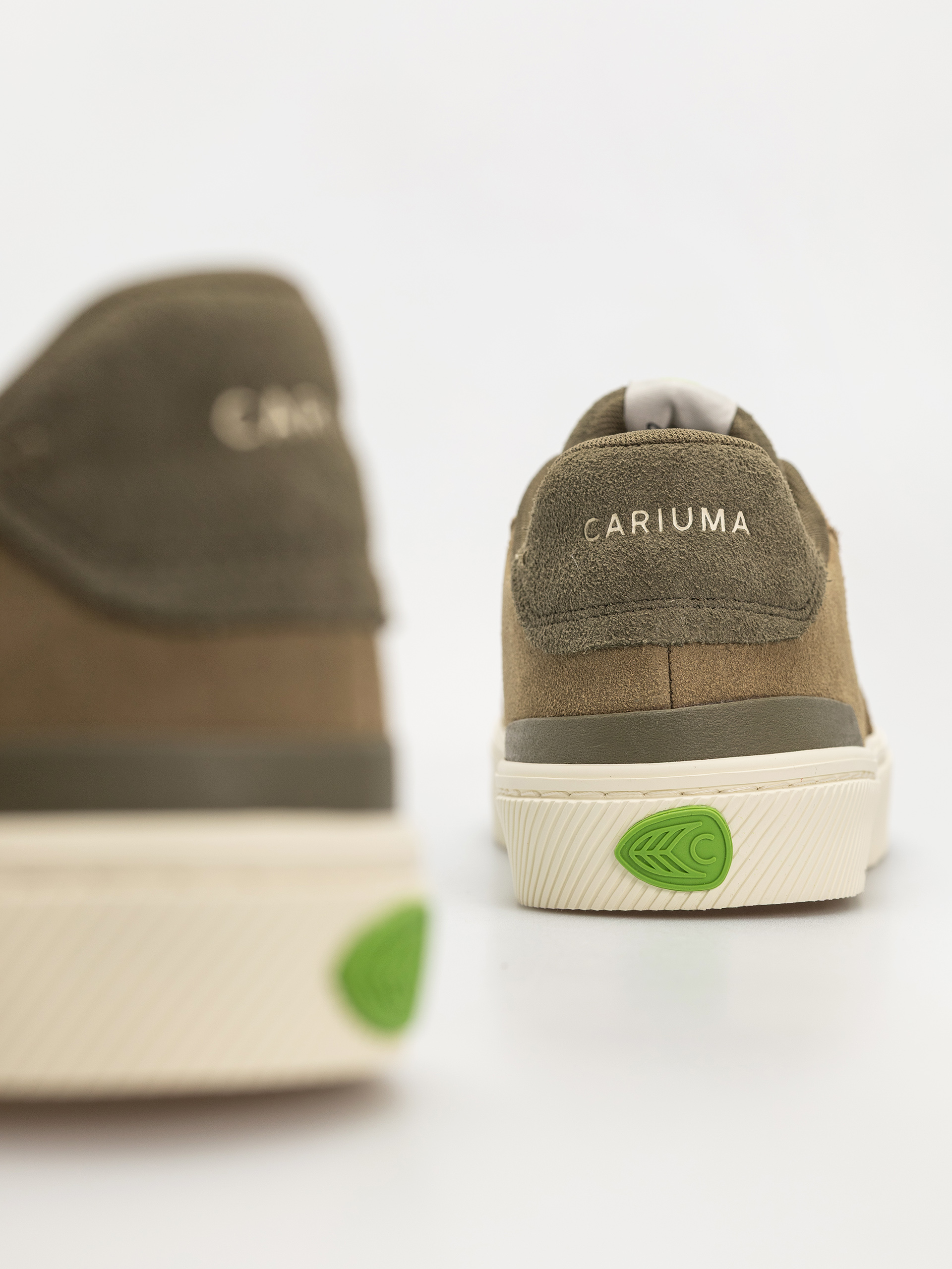 Cariuma Luan Pro Cipők Wmn (olive green suede ivory logo burnt olive)