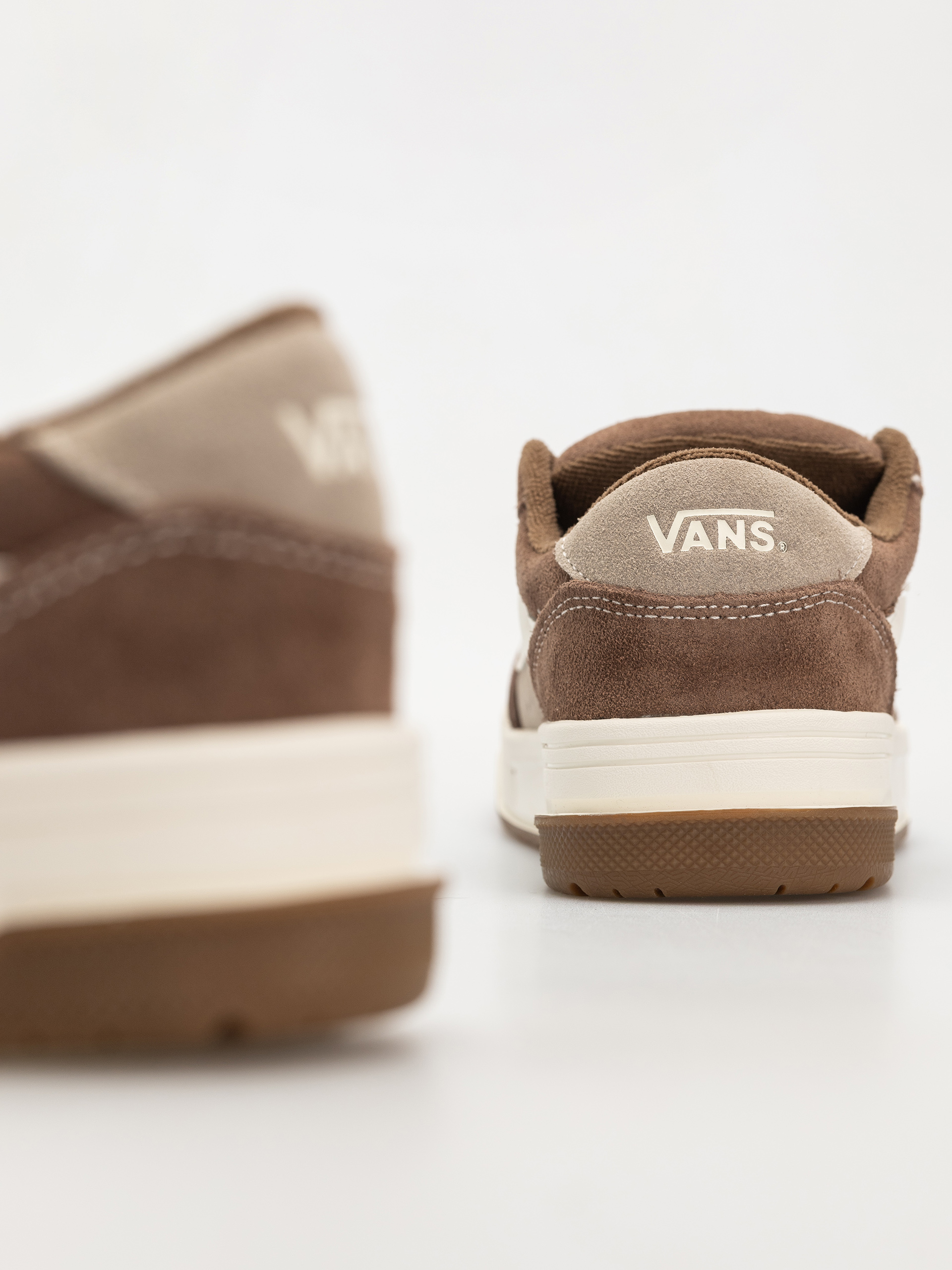 Vans Hylane Cipők (taupe)