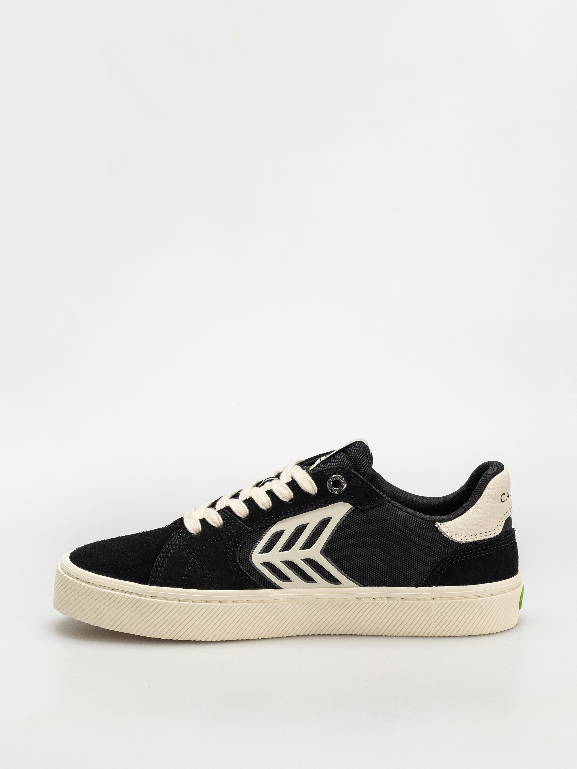 Cariuma Catiba Pro 2.0 Cipők (black suede and cordura ivory logo)