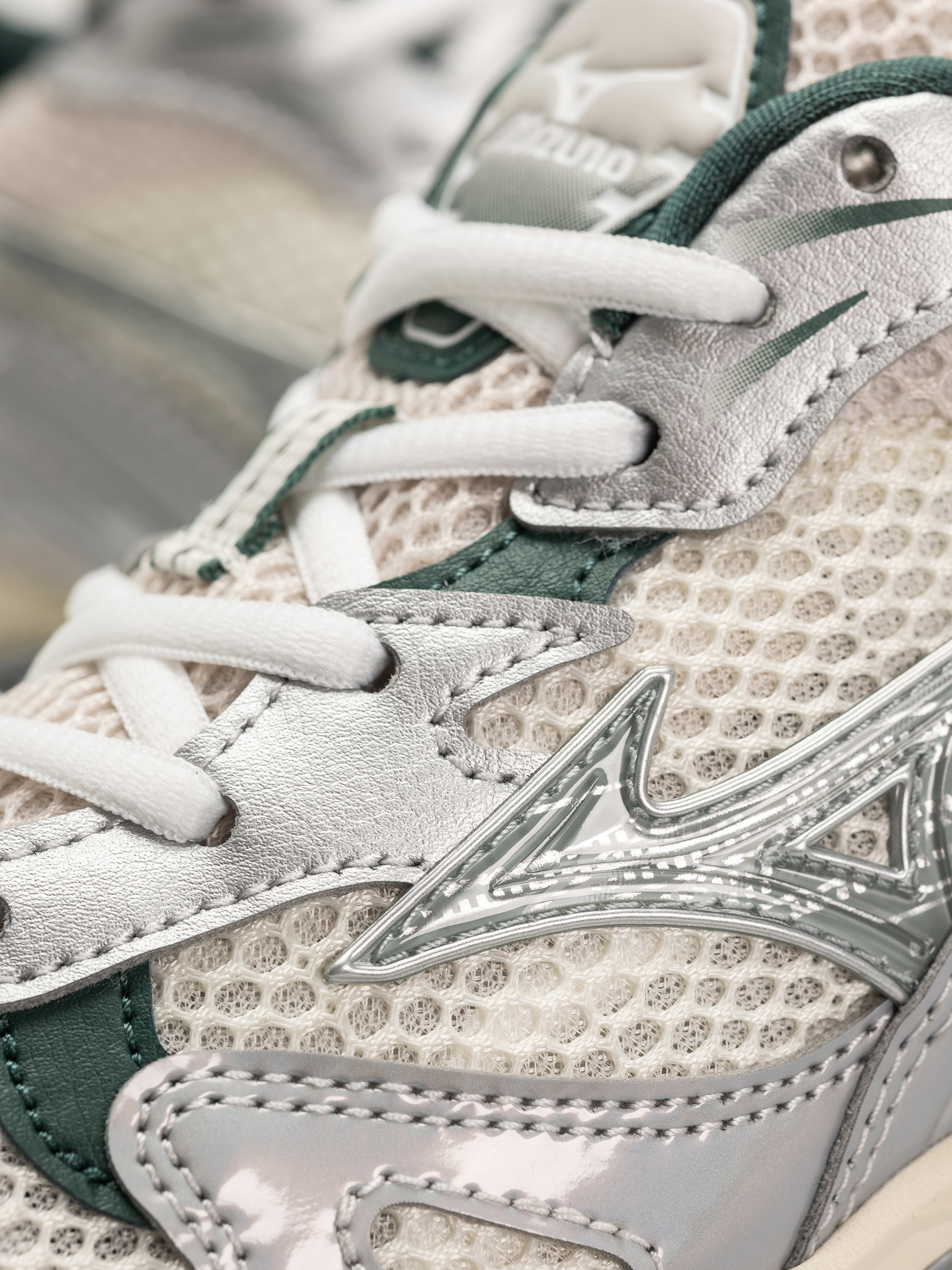 Mizuno Wave Rider 10 Cipők (snow white/slate/bistro green)