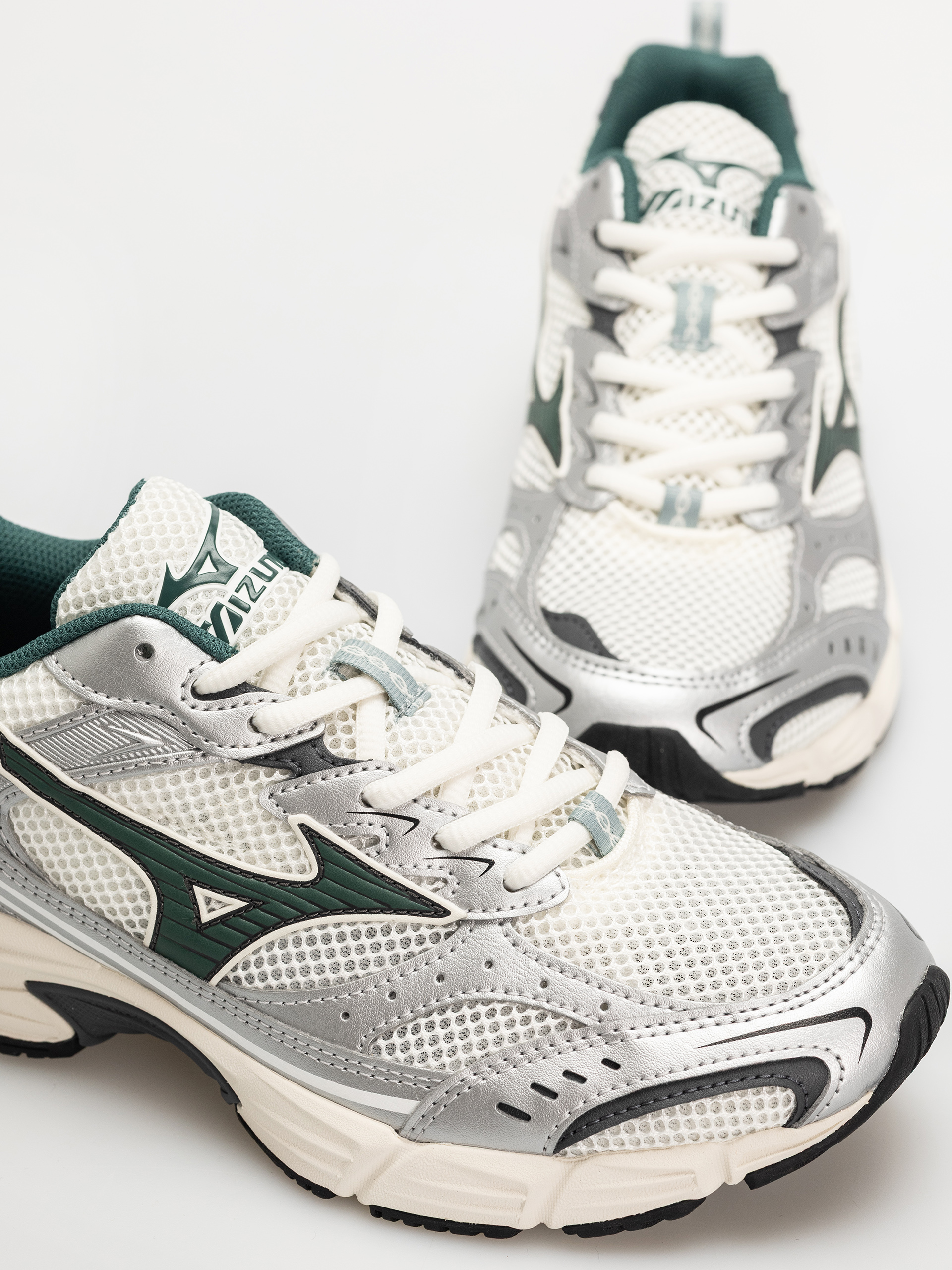 Mizuno MXR Cipők (snow white/bistro green/silver)
