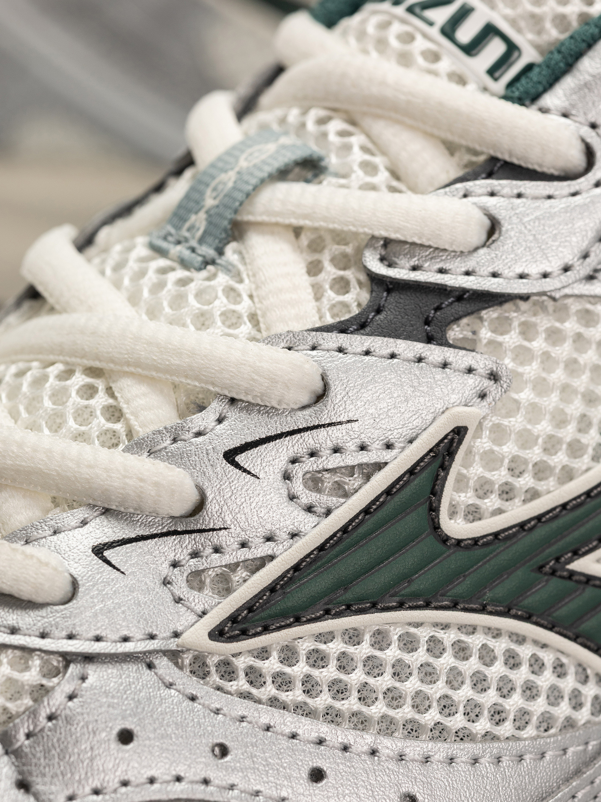 Mizuno MXR Cipők (snow white/bistro green/silver)