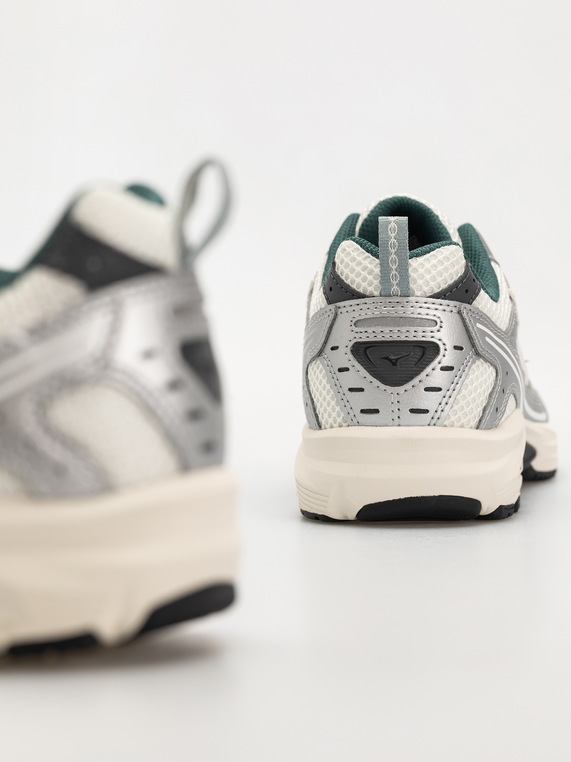 Mizuno MXR Cipők (snow white/bistro green/silver)