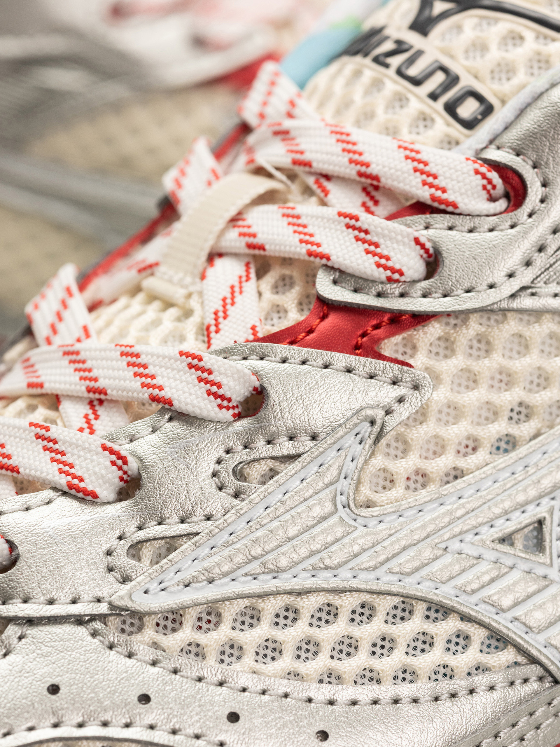 Mizuno MXR Cipők (pristine/high risk red/blue pace)