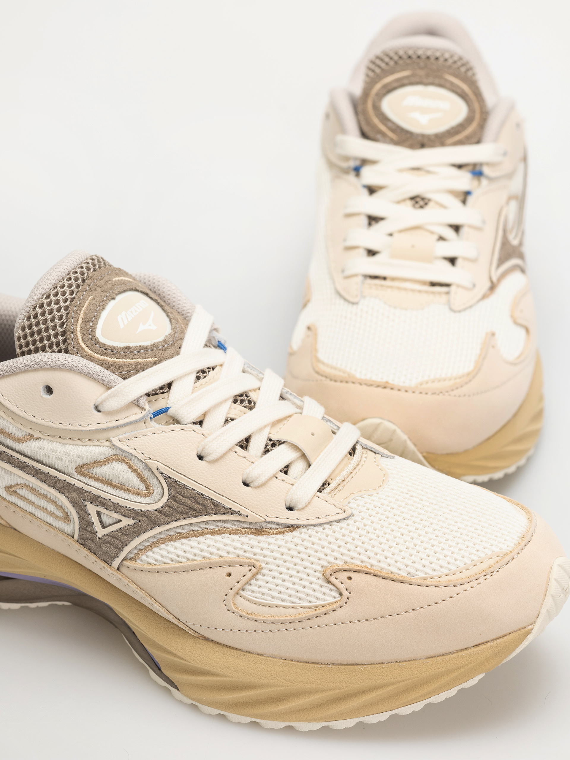 Mizuno Wave Rider Βeta Premium Cipők (summer sand/vintage khaki/cedar)