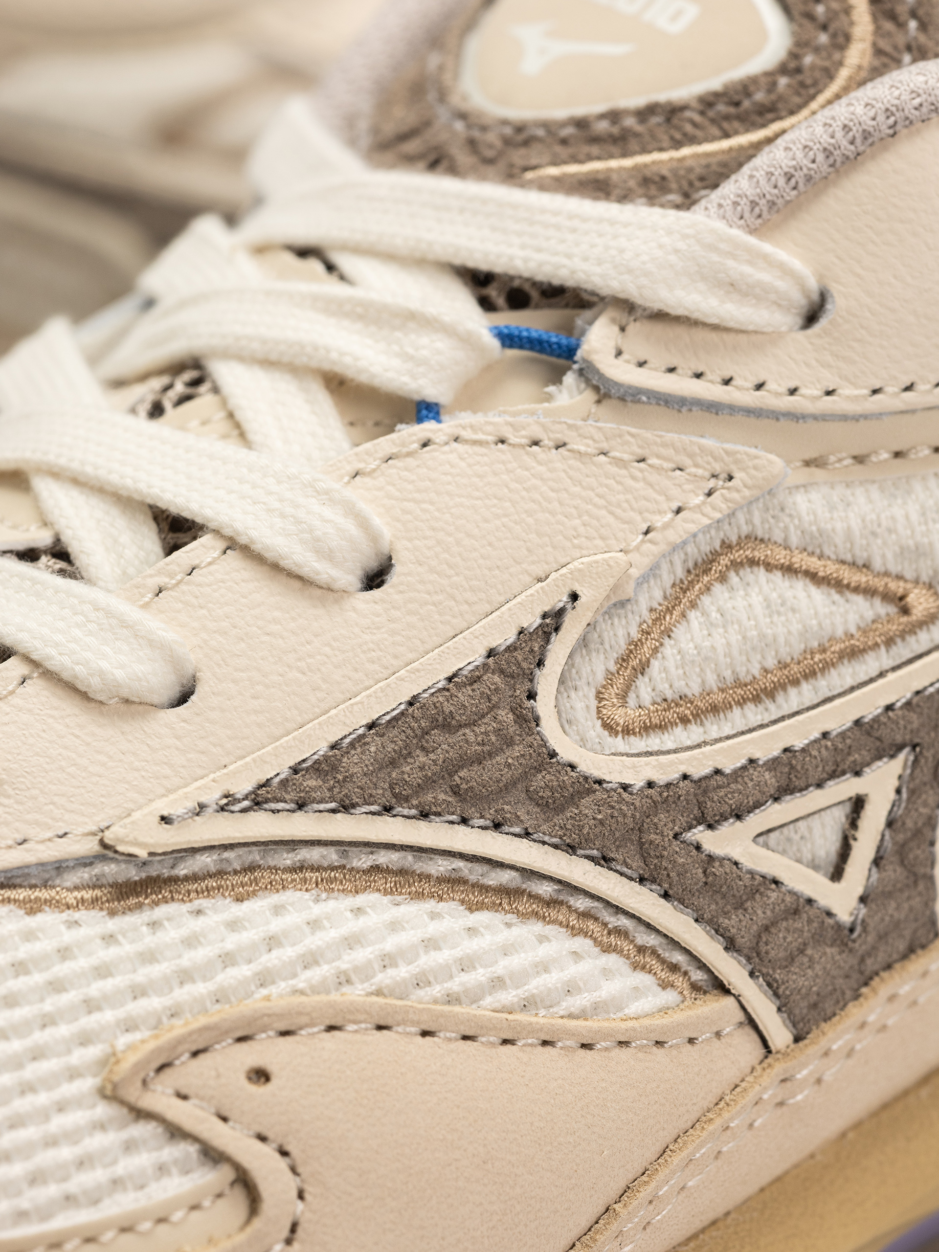 Mizuno Wave Rider Βeta Premium Cipők (summer sand/vintage khaki/cedar)