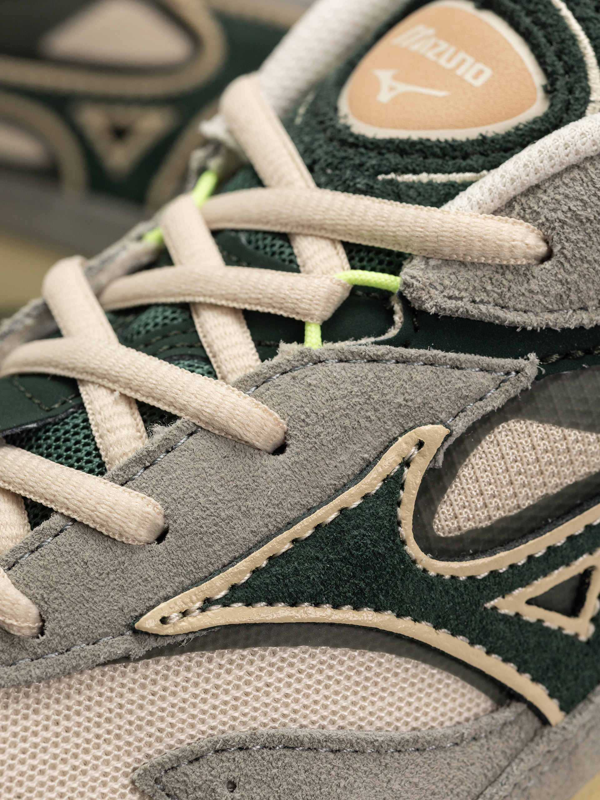 Mizuno Wave Rider Beta Cipők (shadow/pine grove/summer sand)