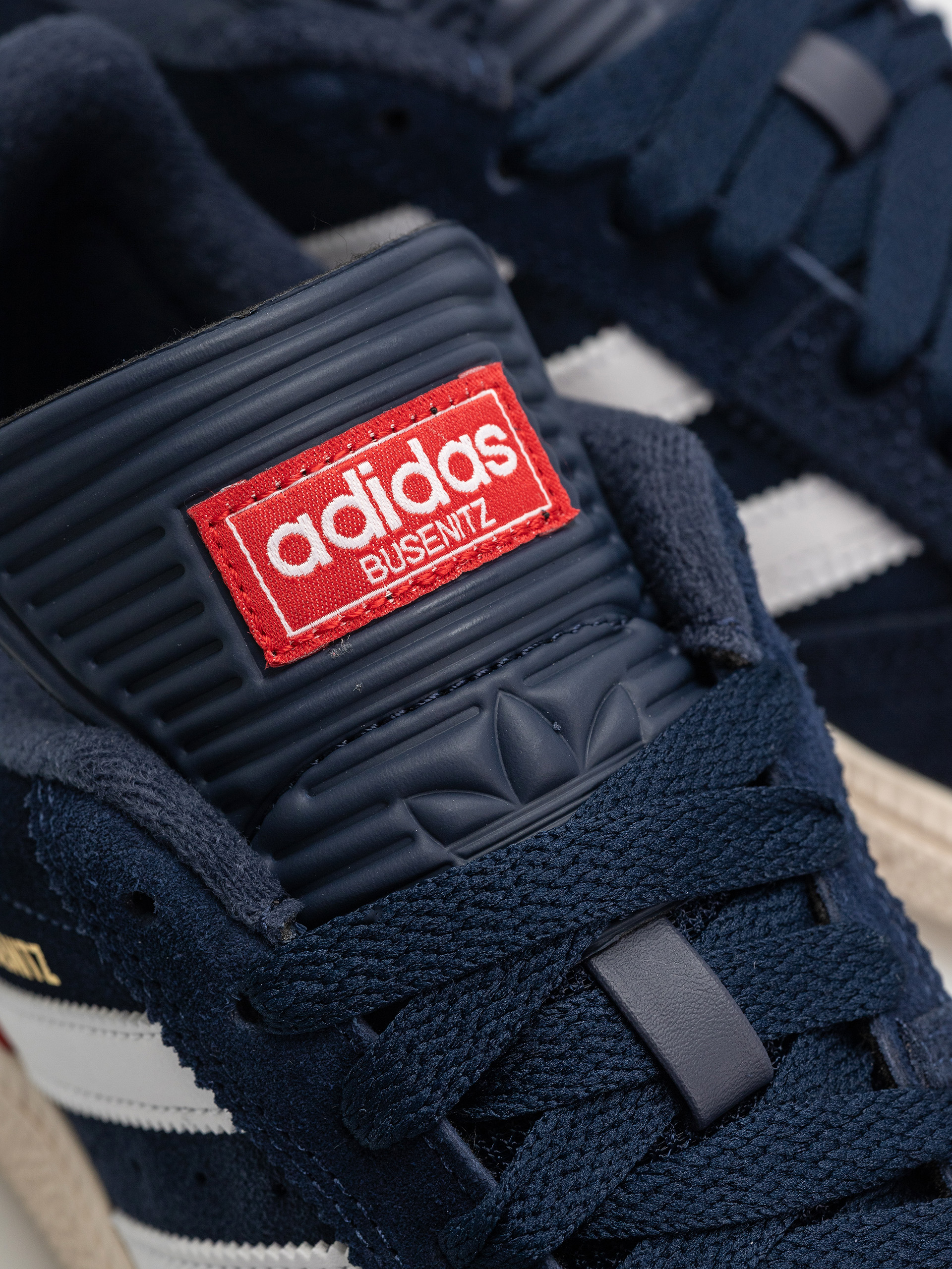 adidas Busenitz Cipők (conavy/ftwwht/betsca)