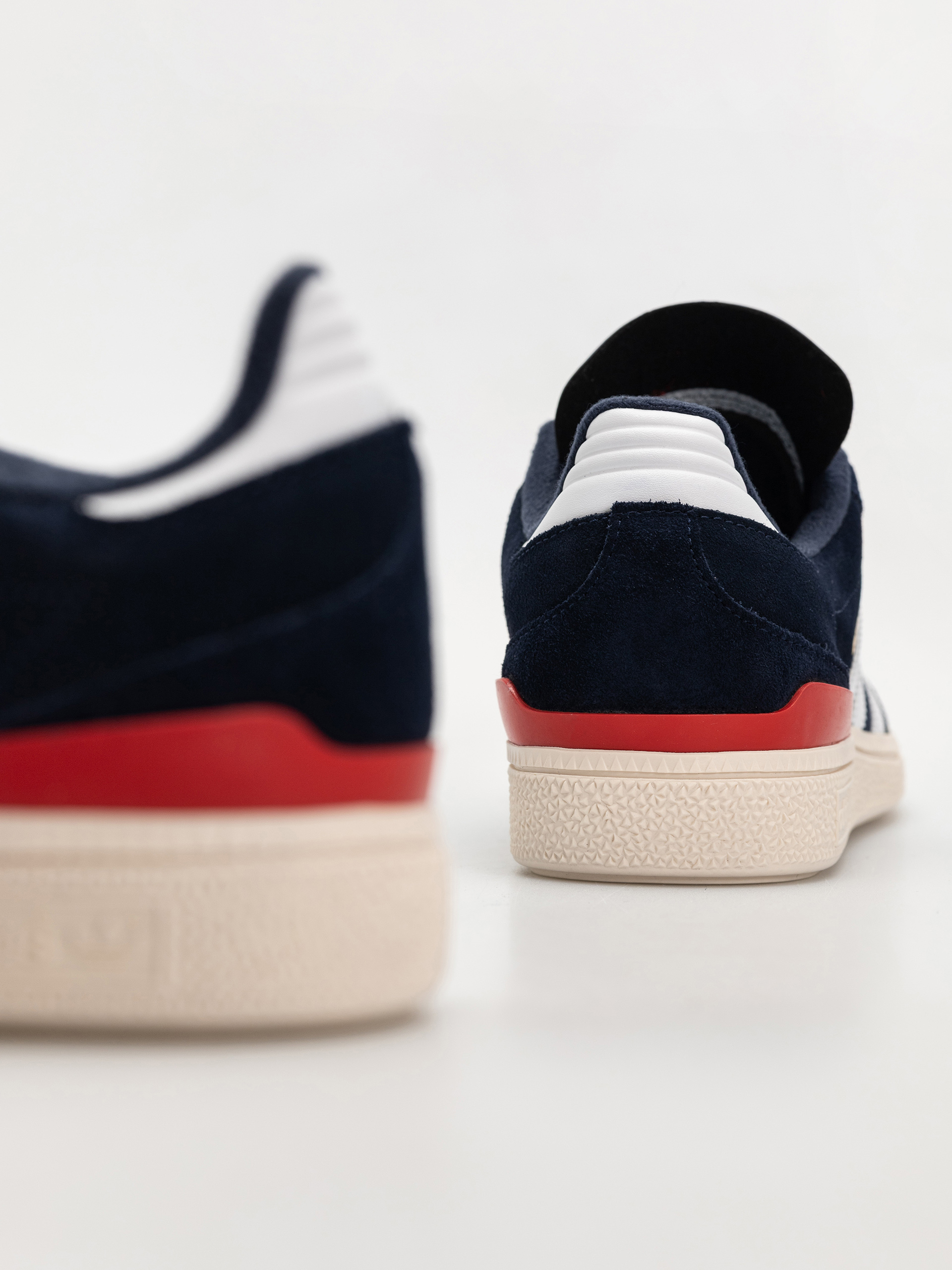 adidas Busenitz Cipők (conavy/ftwwht/betsca)