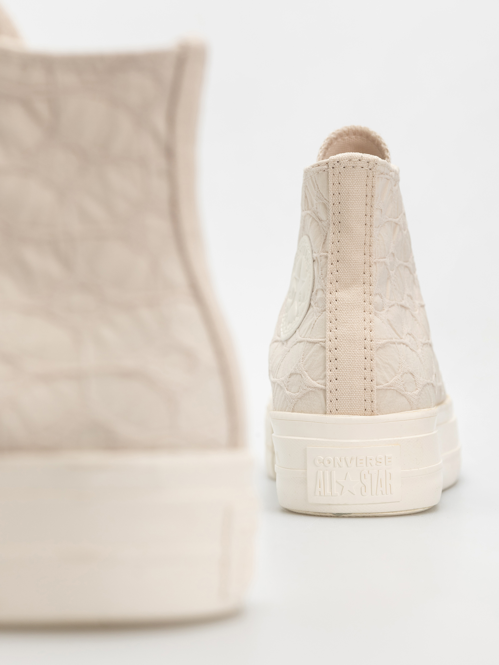 Tornacipők Converse Chuck Taylor All Star Lift Hi Wmn (light dune/egret/egret)