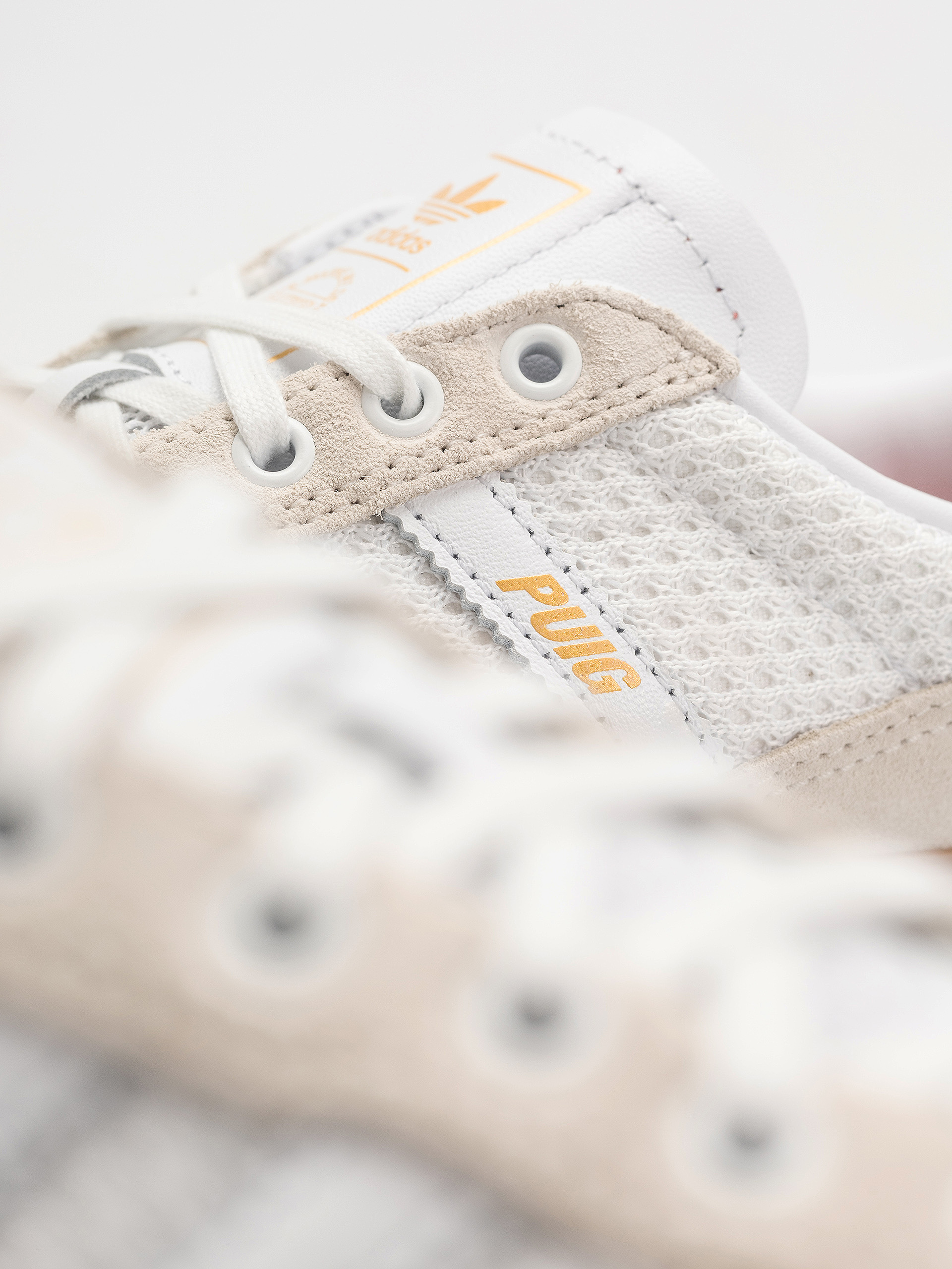 Cipők adidas Puig Indoor (wonwhi/ftwwht/gum4)