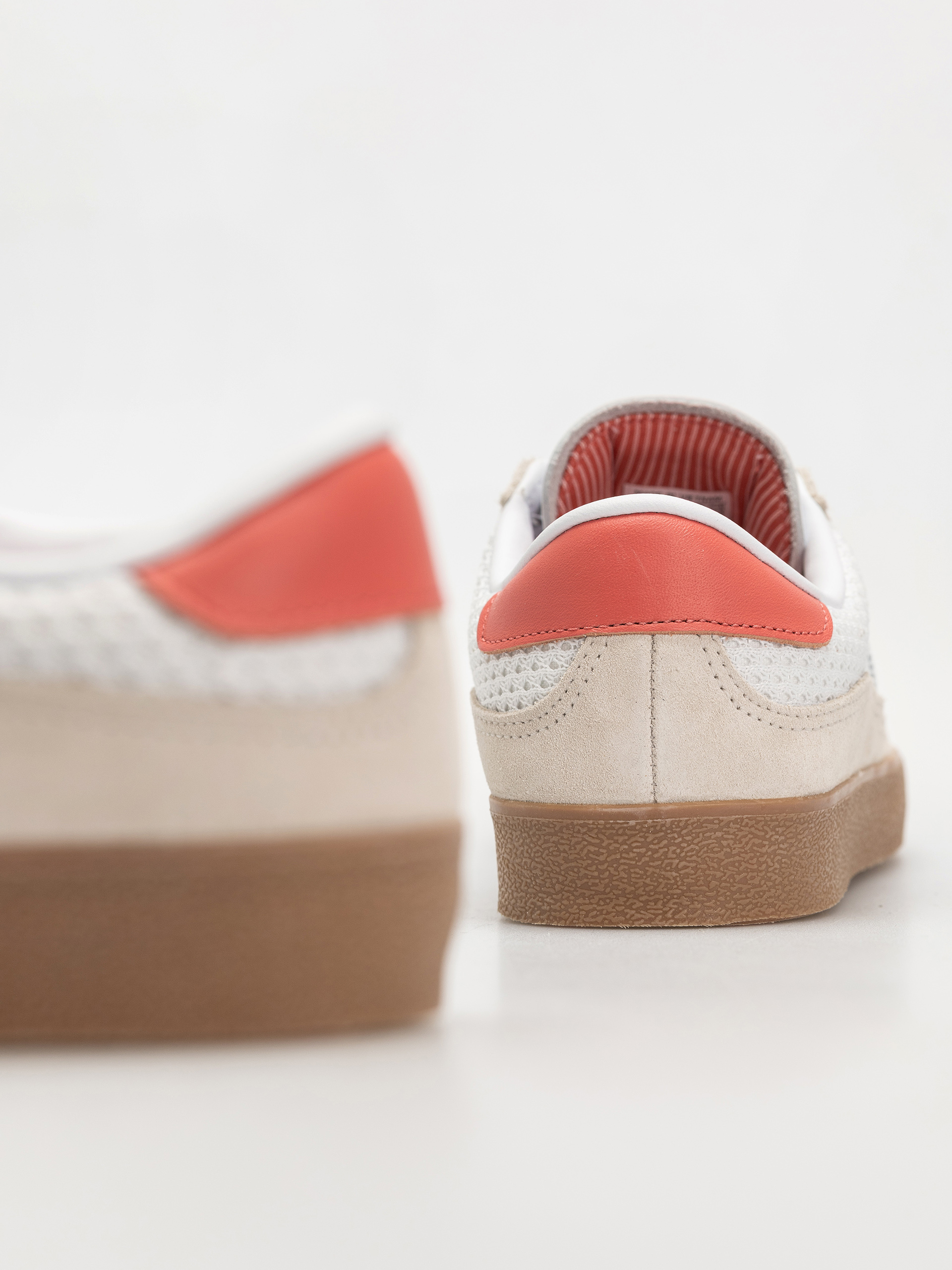 Cipők adidas Puig Indoor (wonwhi/ftwwht/gum4)