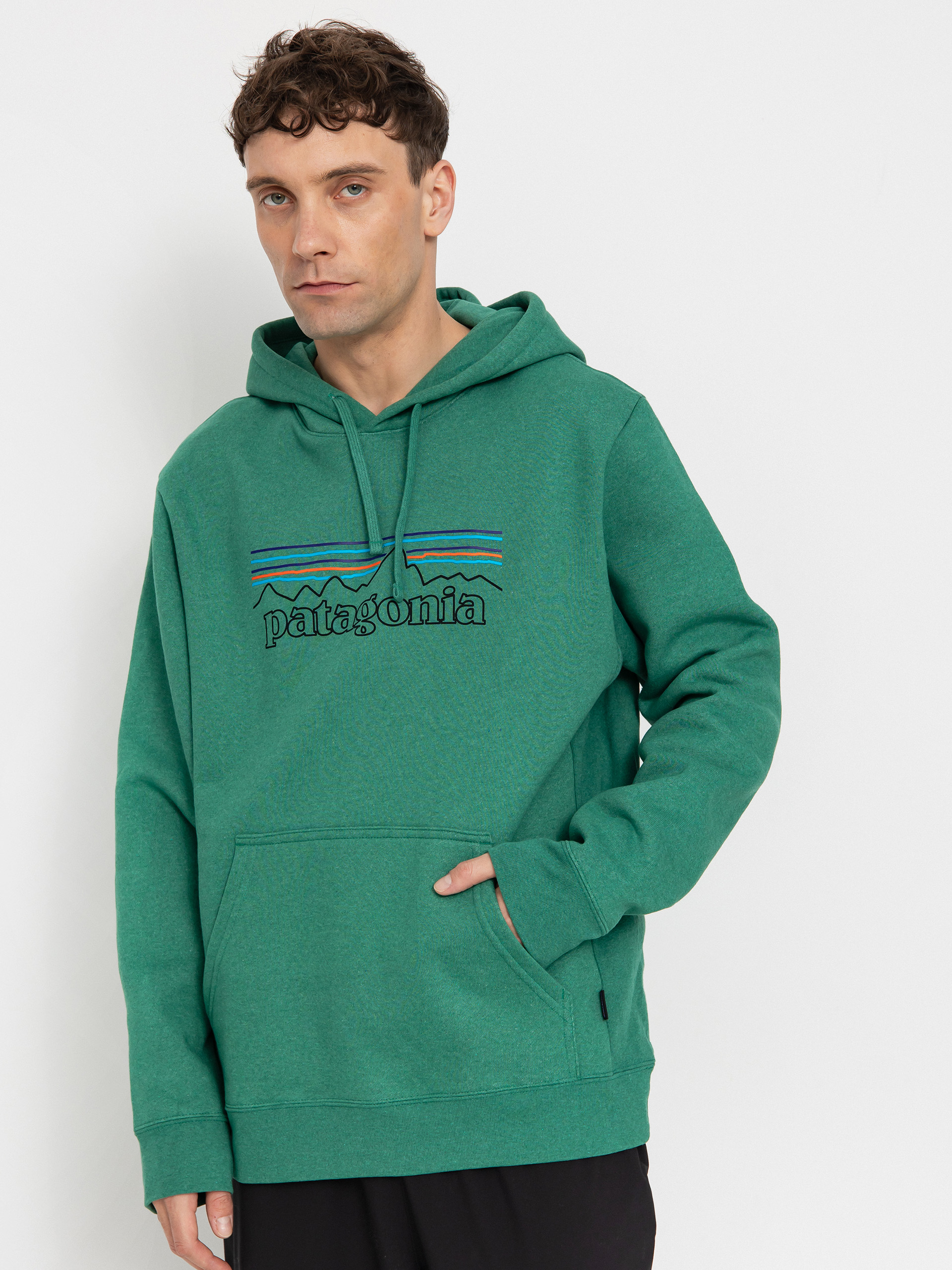Patagonia P 6 Logo Uprisal HD Kapucnis pulóver (p-6 outline/heartleaf green)