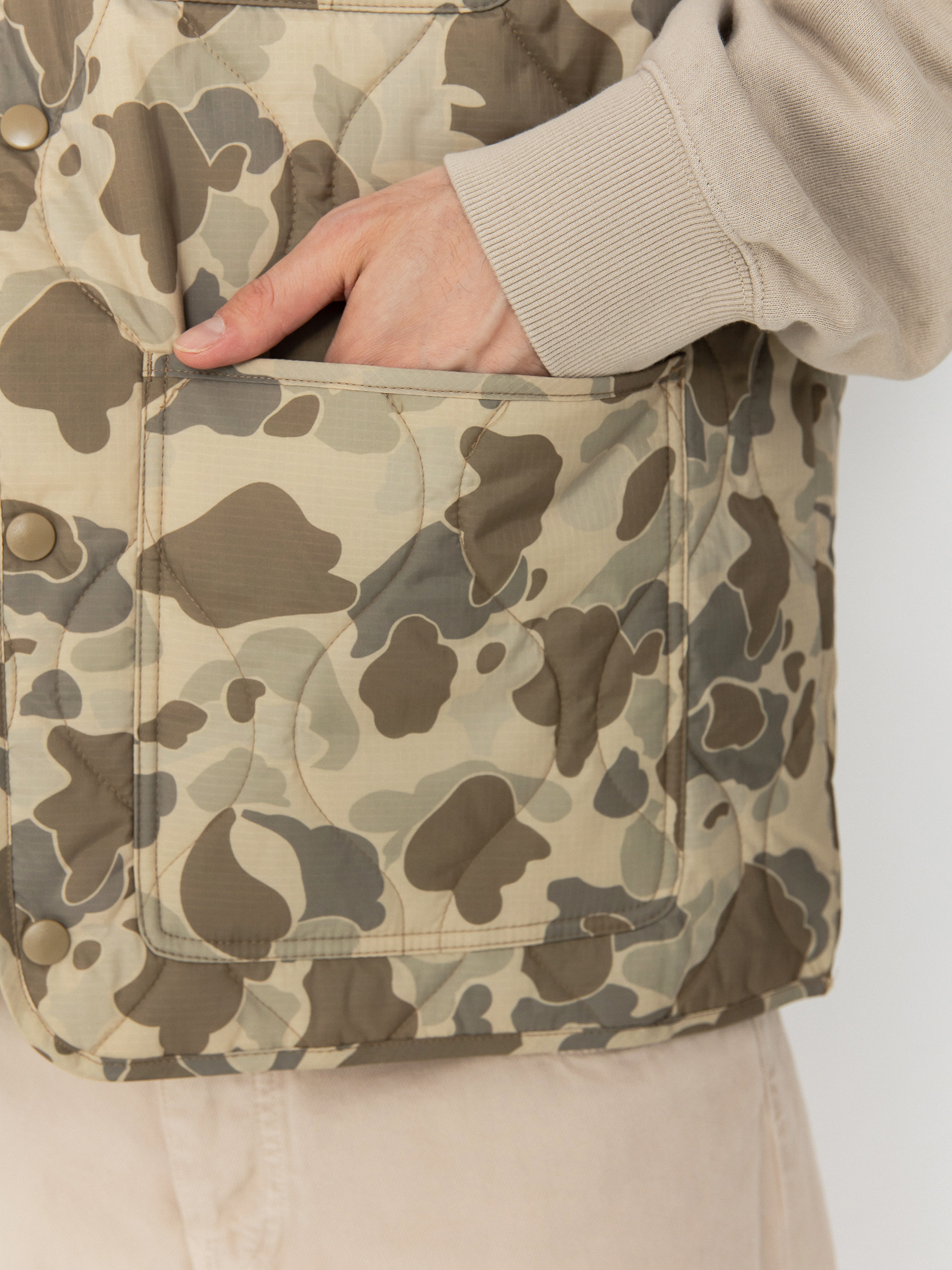 Carhartt WIP Skyton Mellény (camo duck/desert)