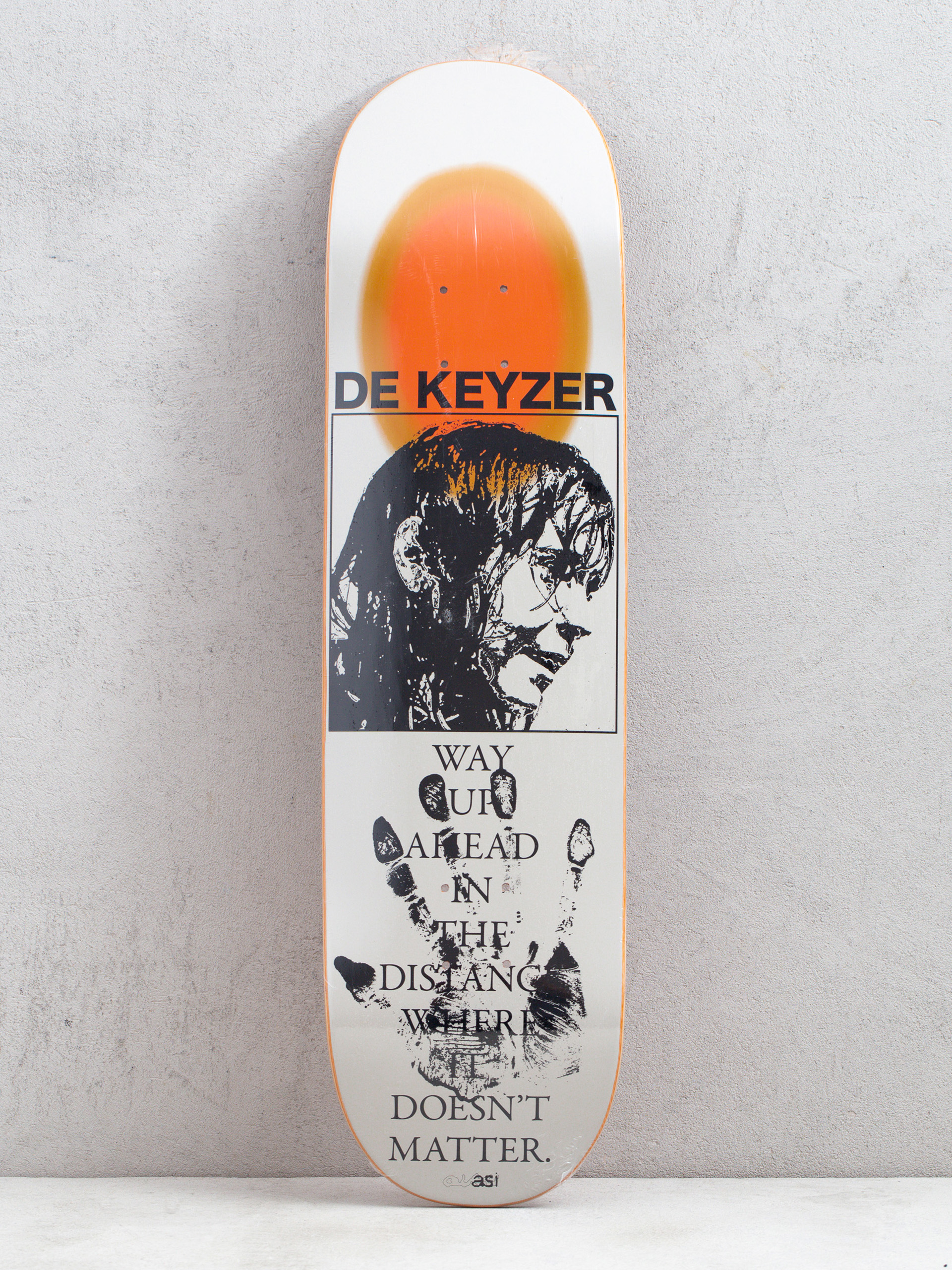 Gördeszka lap Quasi Skateboards De Keyzer Distance (beige/orange)