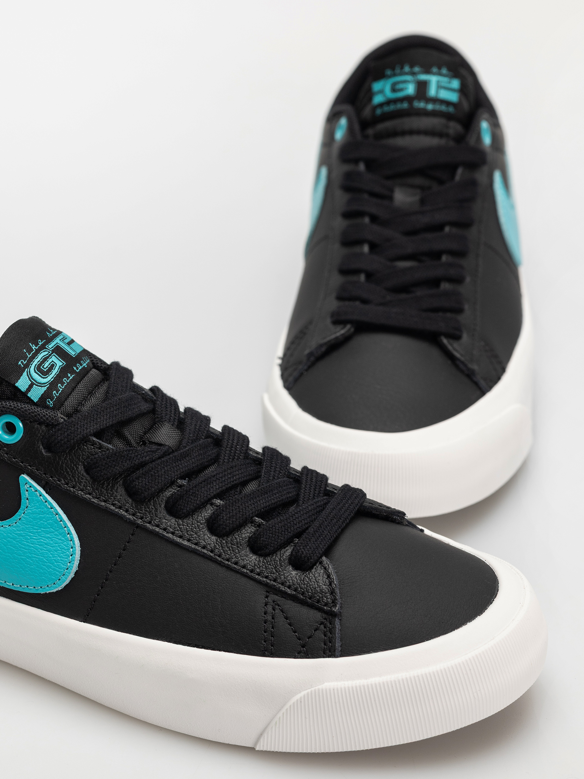 Nike SB Blazer Low Pro Gt Cipők (black/dusty cactus black summit white)