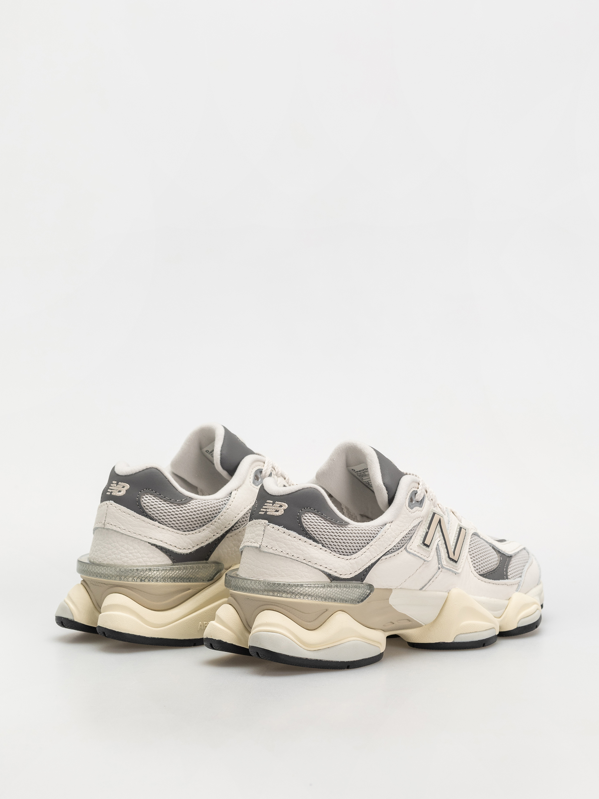 New Balance 9060 Cipők (sea salt)