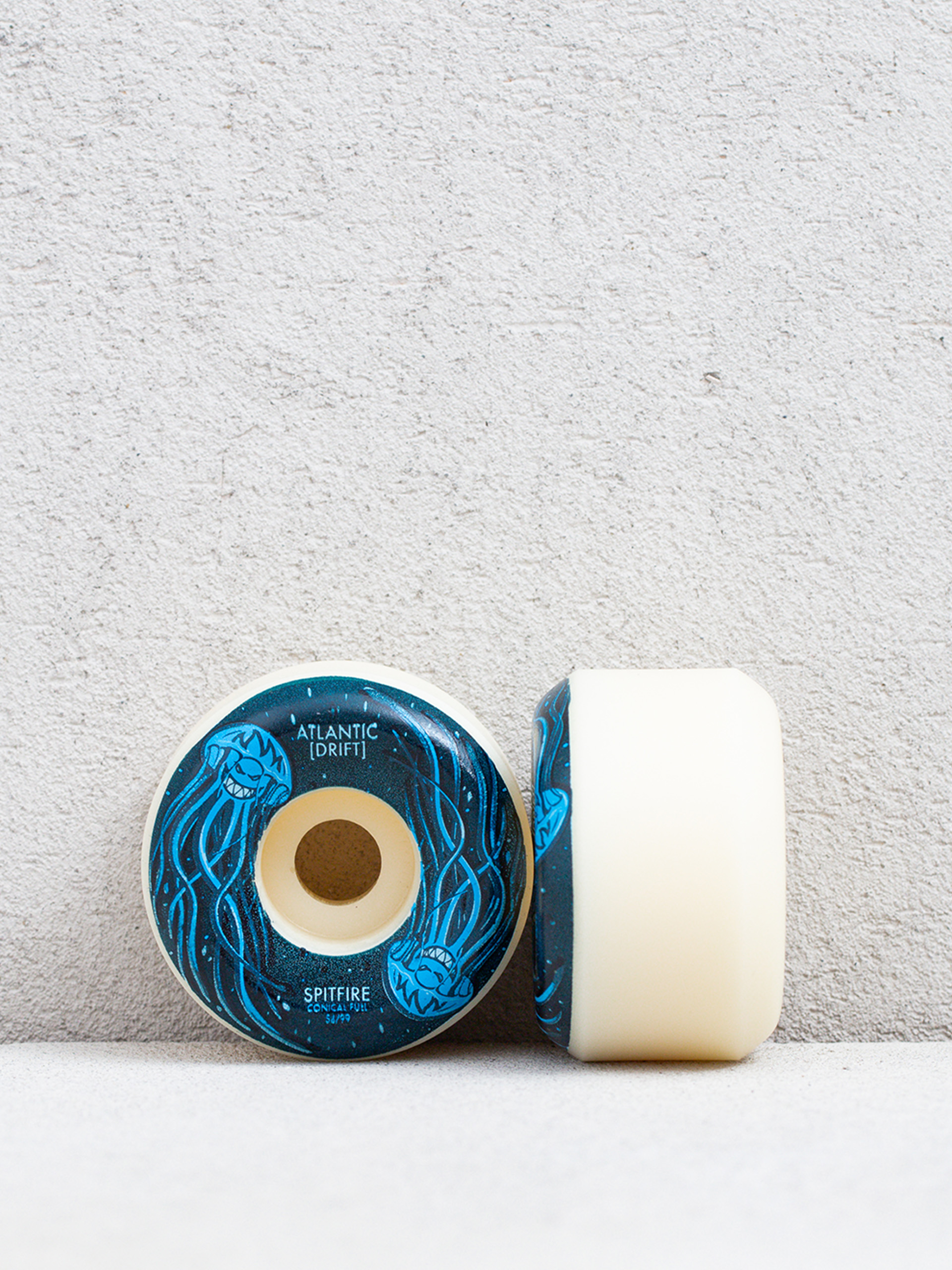 Spitfire F4 99D Atlantic Drift Conical Full Gördeszka kerék (natural/navy)