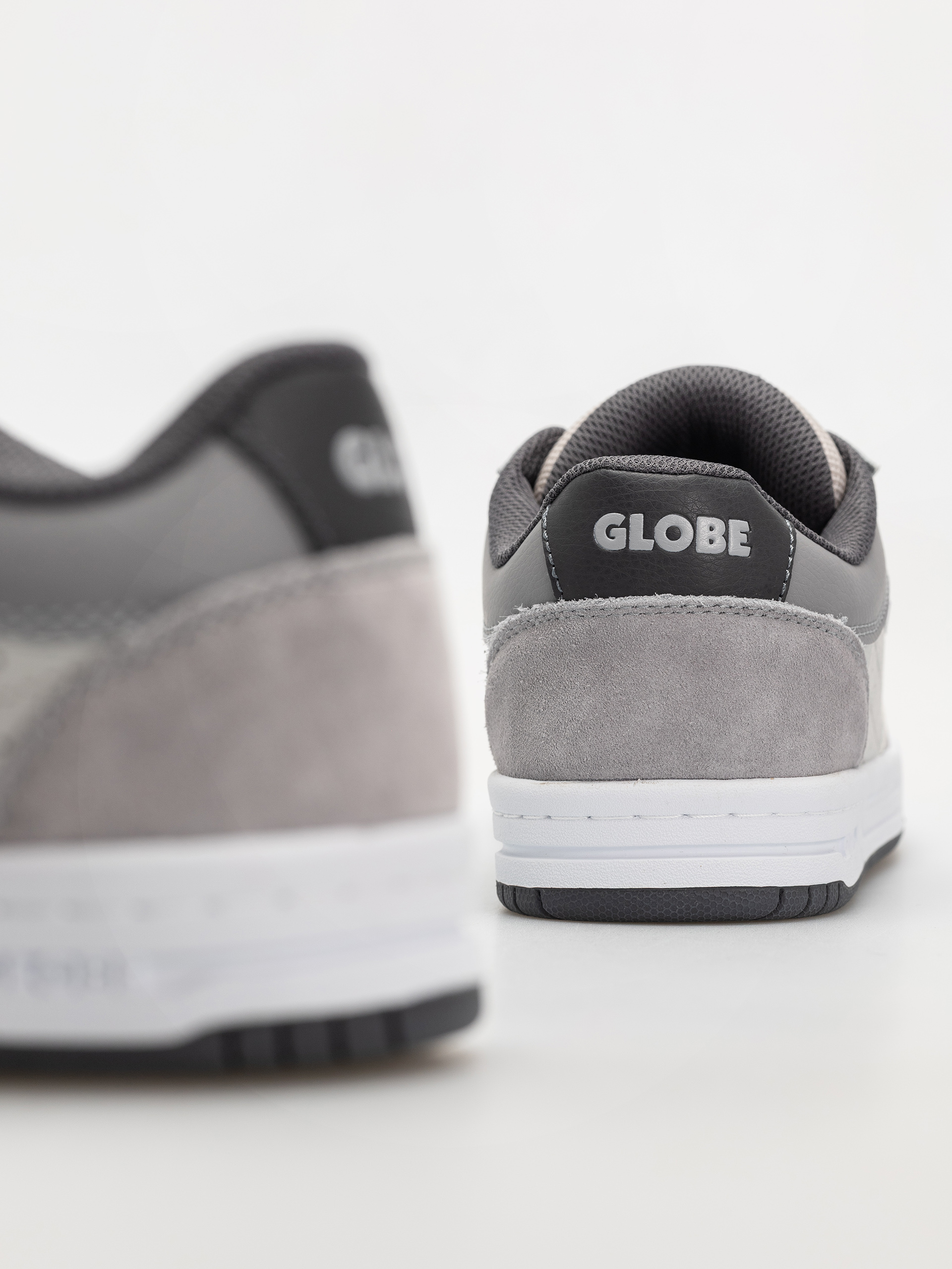Globe Mojo 2.0 Cipők (triple grey)