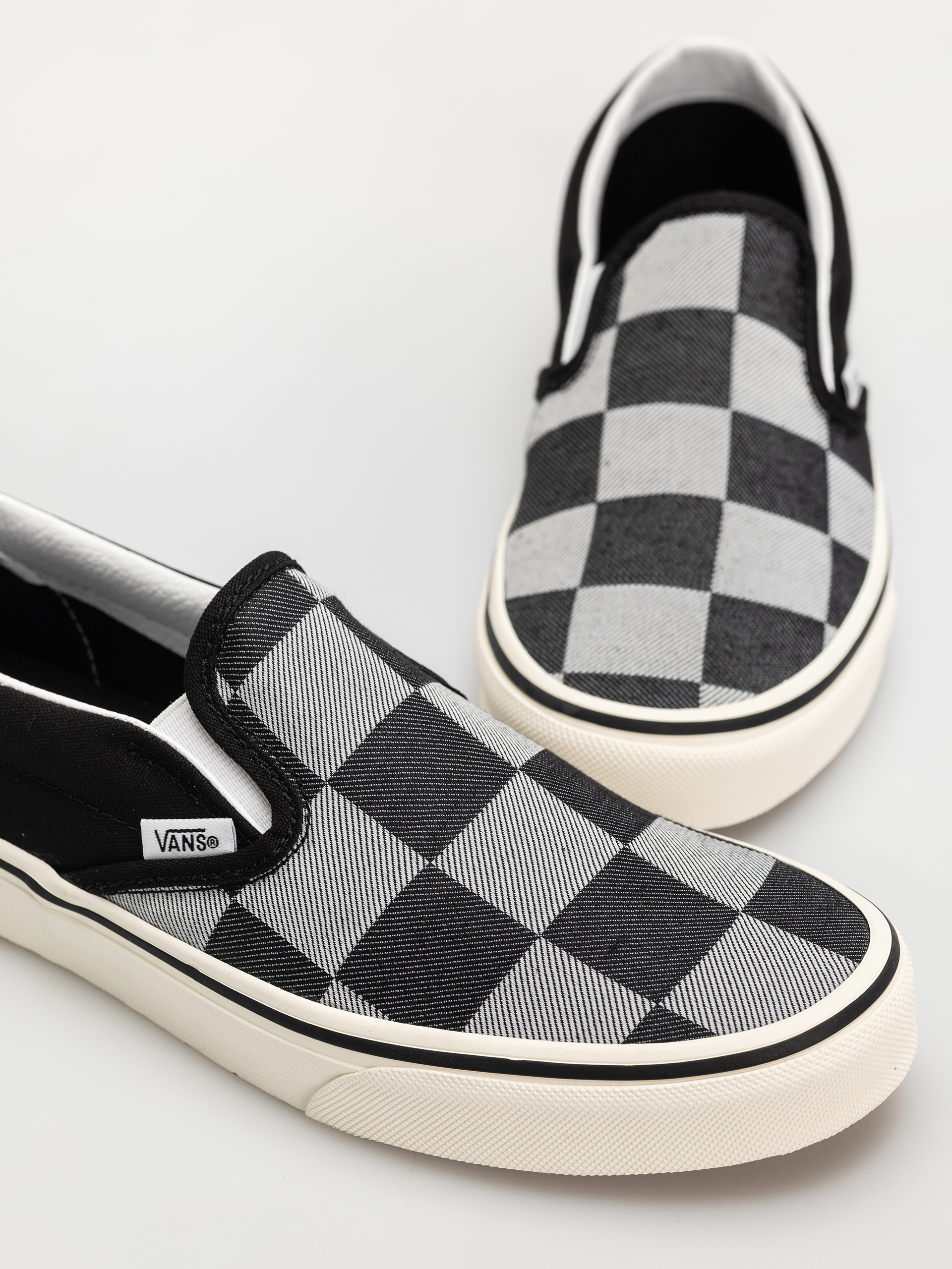 Vans Classic Slip On Cipők (mono checkerboard black)