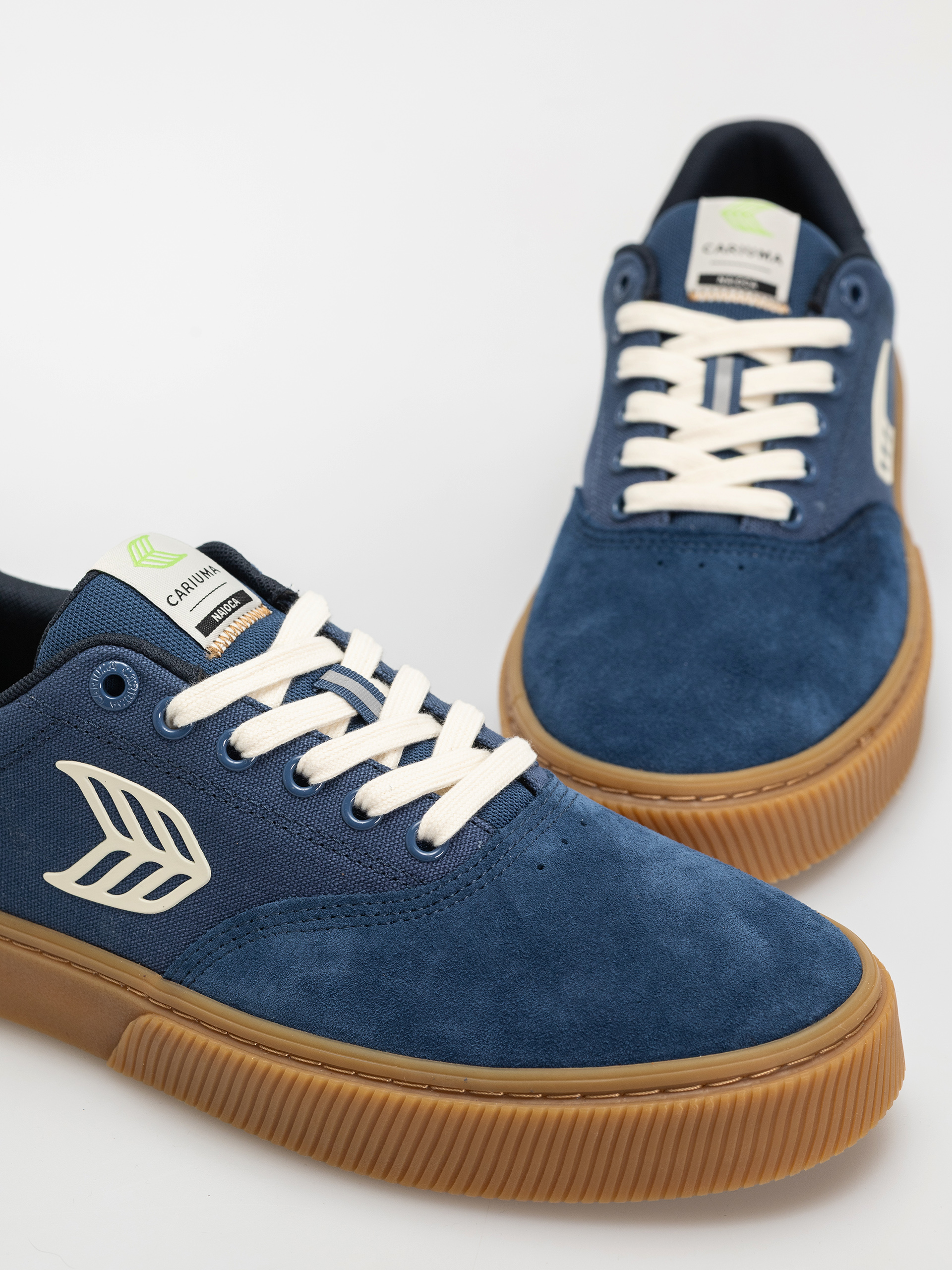 Cariuma Naioca Pro Cipők (gum shadow blue suede and canvas ivory logo navy)