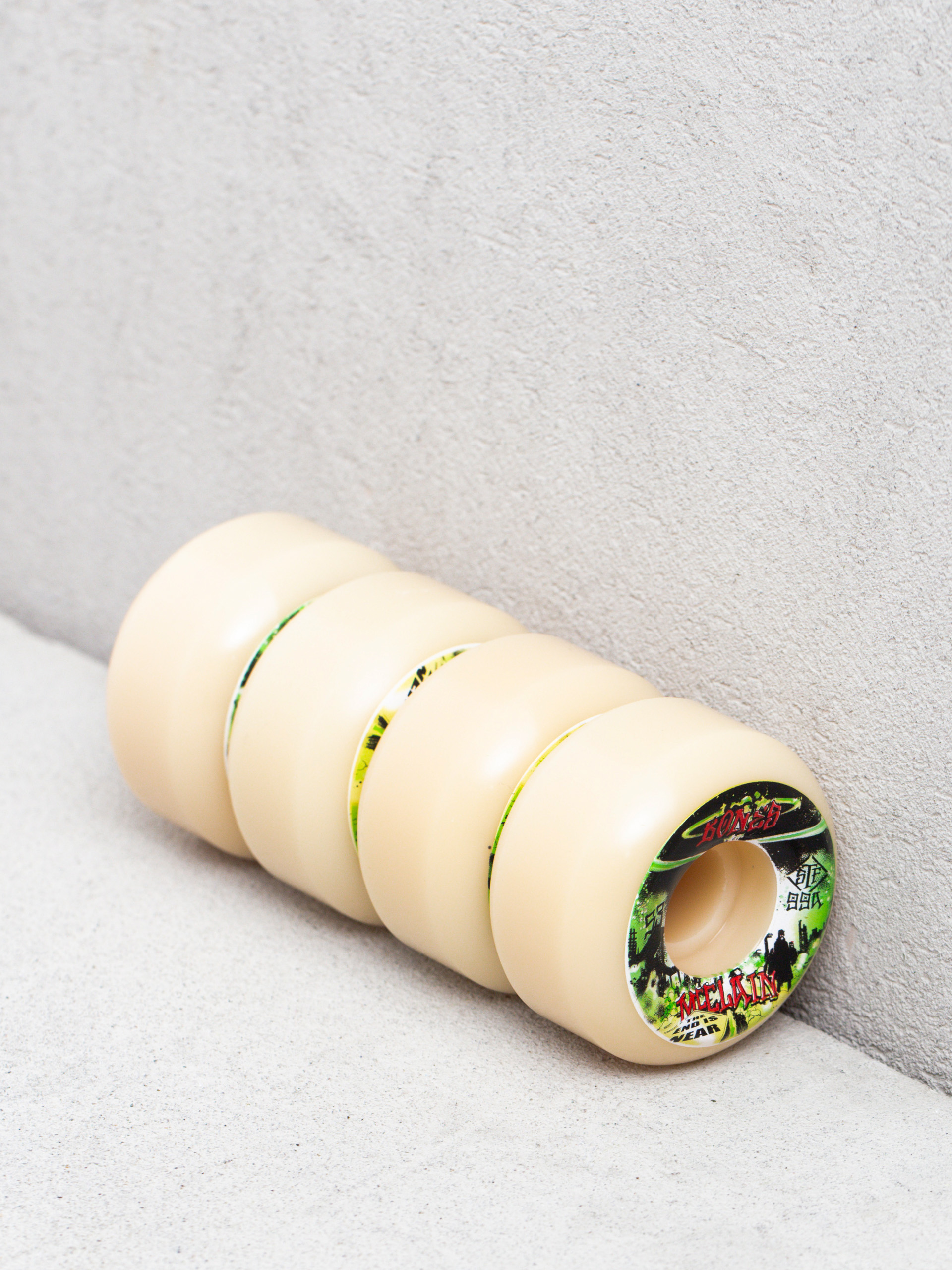 Bones Mcclain Apolcalypse V5 Sdecut Stf 99A Gördeszka kerék (white/green)