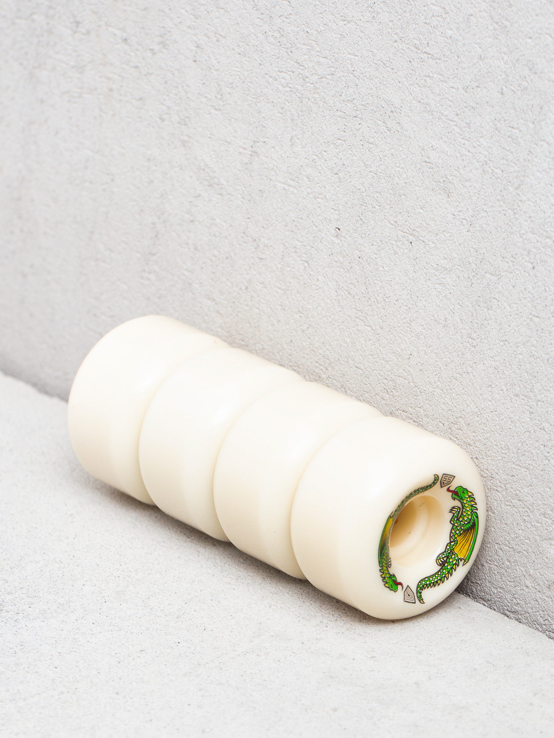 Powell Peralta WL PP Dragon Formula V6 93A Gördeszka kerék (off white)