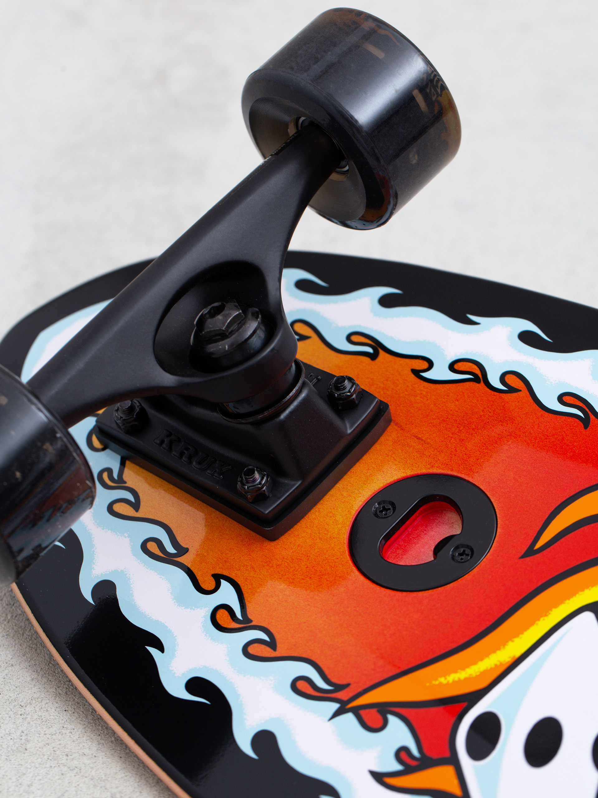 Santa Cruz Flaming Dice Dot Cruiser (black/red/white)