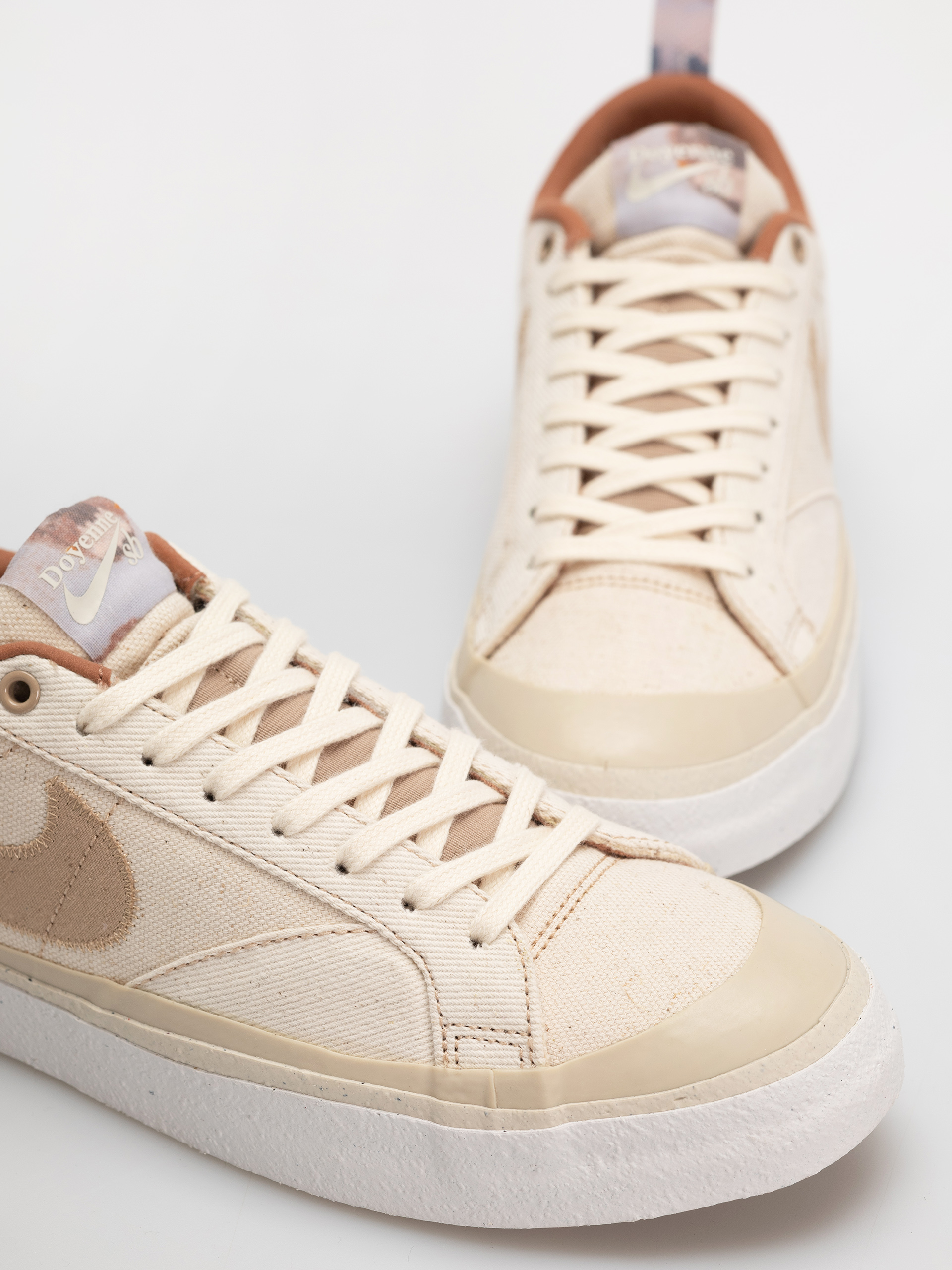Nike SB Blazer Low X Doyenne Cipők (coconut milk/rattan limestone rattan)